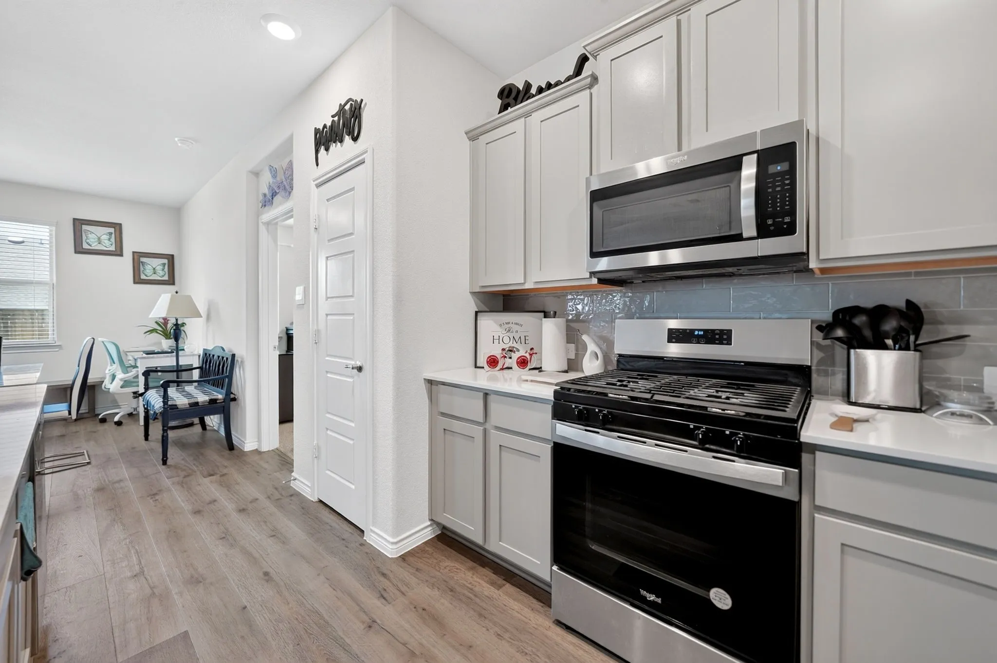 Single Family Residence For Sale in Denton County , 10105 Sunnyview Lane, Aubrey, Texas 76227, 3 Bedroom, 2 Bathroom, 2 Garage spaces, 1,781 Sqft, built in 2024, mls#21324107, Real Estate Agent in Aubrey, Homes For Sale in Denton county, Homes For Sale in Aubrey, Realtor in Aubrey Texas, Real Estate Brokerage Independent Realty Texas, Luminita Cordes Realtor