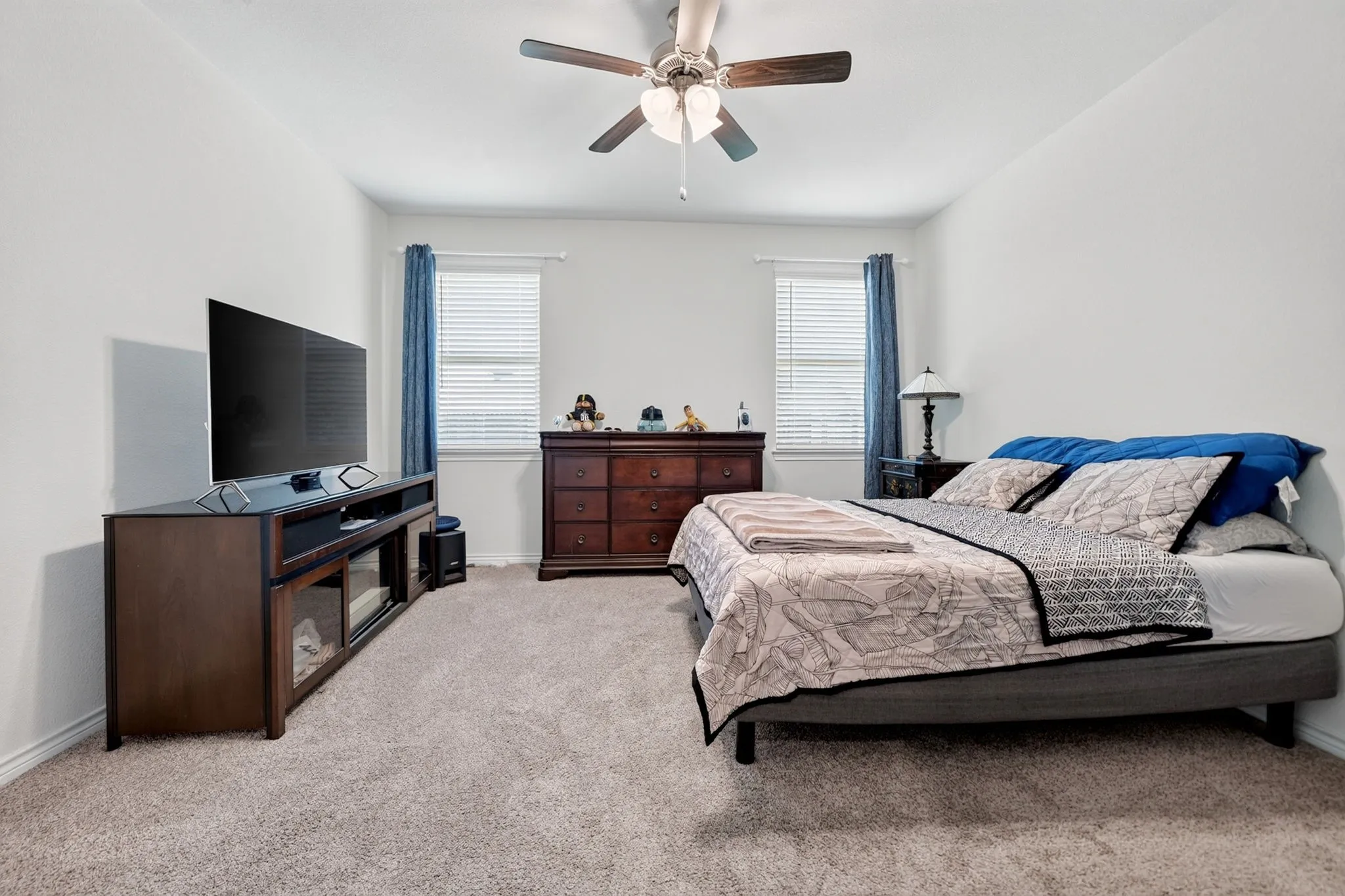 Single Family Residence For Sale in Denton County , 10105 Sunnyview Lane, Aubrey, Texas 76227, 3 Bedroom, 2 Bathroom, 2 Garage spaces, 1,781 Sqft, built in 2024, mls#21324107, Real Estate Agent in Aubrey, Homes For Sale in Denton county, Homes For Sale in Aubrey, Realtor in Aubrey Texas, Real Estate Brokerage Independent Realty Texas, Luminita Cordes Realtor