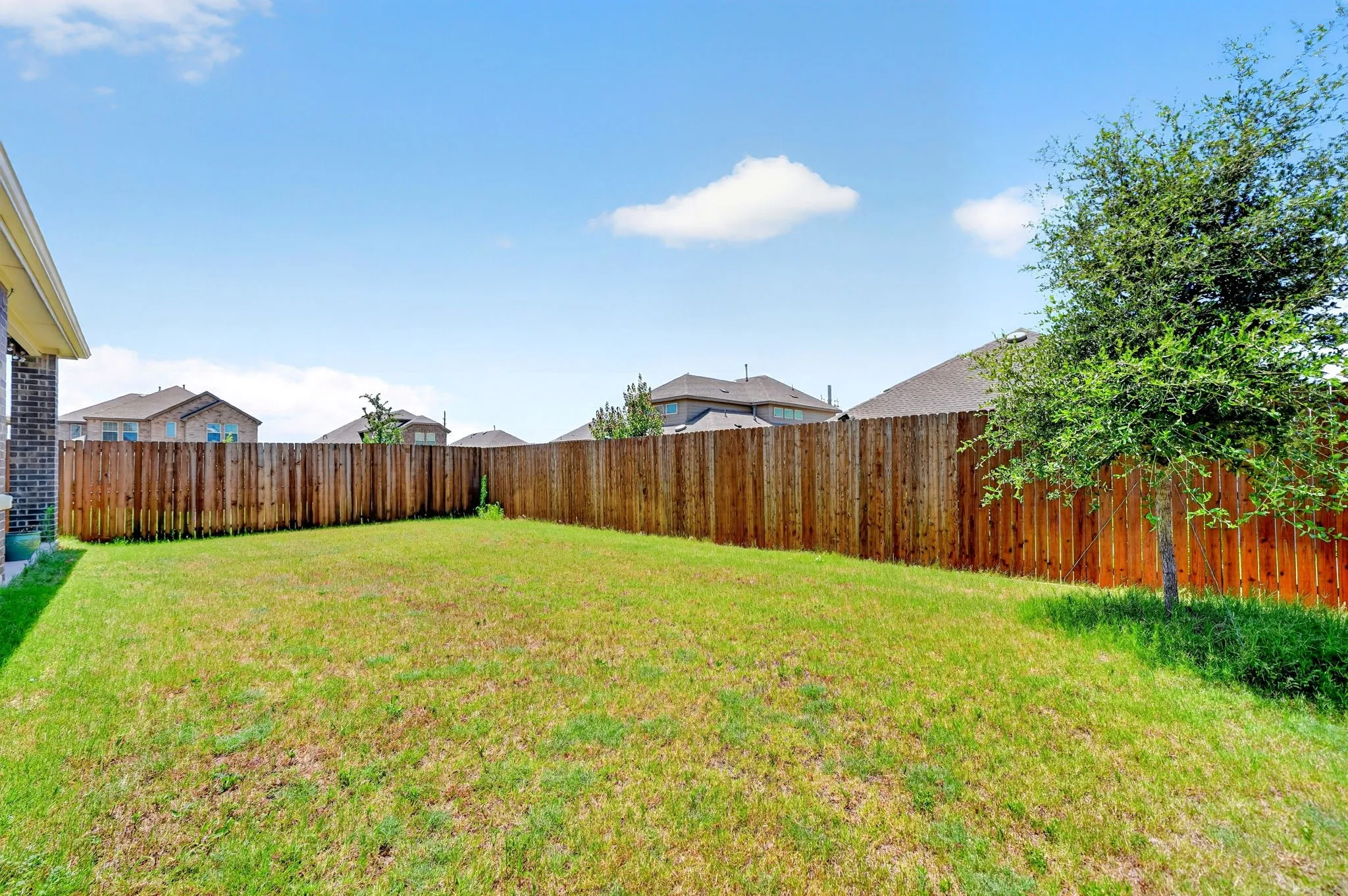 Single Family Residence For Sale in Denton County , 10105 Sunnyview Lane, Aubrey, Texas 76227, 3 Bedroom, 2 Bathroom, 2 Garage spaces, 1,781 Sqft, built in 2024, mls#21324107, Real Estate Agent in Aubrey, Homes For Sale in Denton county, Homes For Sale in Aubrey, Realtor in Aubrey Texas, Real Estate Brokerage Independent Realty Texas, Luminita Cordes Realtor