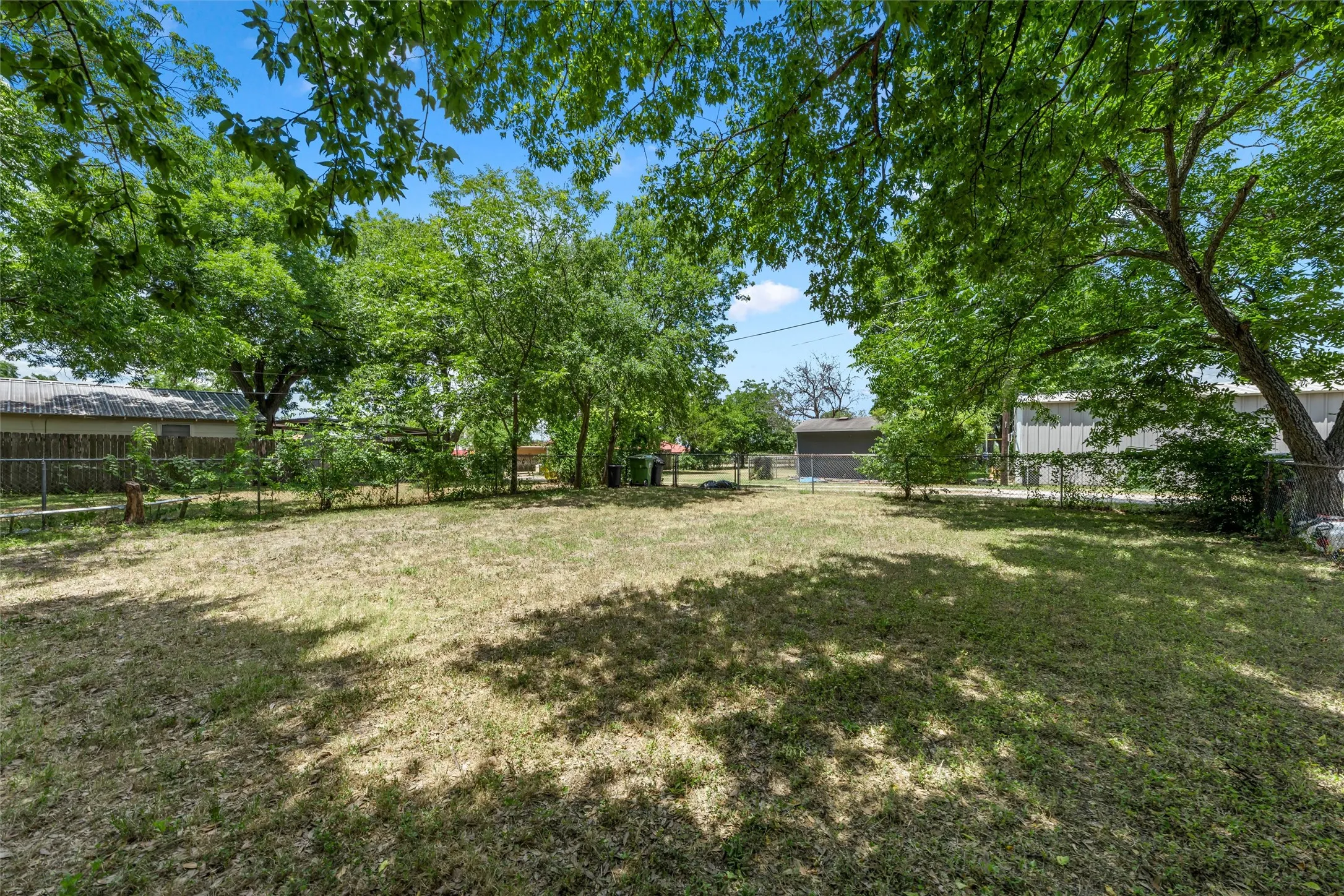 Single Family Residence For Sale in Mc Lennan County , 207 N Marable Street, West, Texas 76691, 3 Bedrooms, 2 Bathrooms, 2 Garage spaces, 1,721 Sqft, built in 1950, Price $239,900, mls#21323400, Real Estate Agent in West, Homes For Sale in Mc Lennan county, Homes For Sale in West, Realtor in West Texas, Real Estate Brokerage Independent Realty Texas, Luminita Cordes Realtor