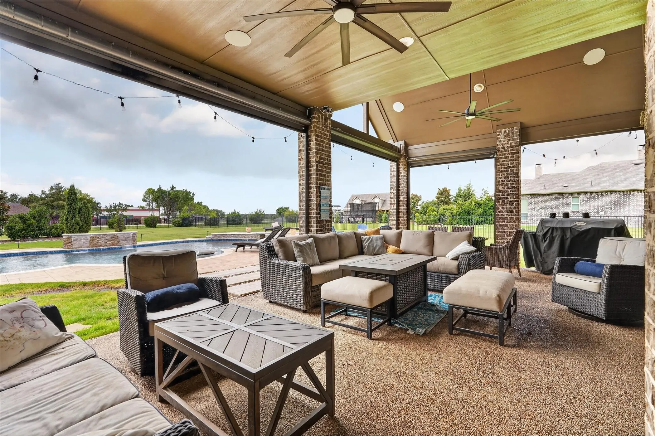 Single Family Residence For Sale in Dallas County , 6706 Blackstone Drive, Sachse, Texas 75048, 5 Bedroom, 6 Bathroom, 4 Garage spaces, 5,256 Sqft, built in 2018, mls#21308630, Real Estate Agent in Sachse, Homes For Sale in Dallas county, Homes For Sale in Sachse, Realtor in Sachse Texas, Real Estate Brokerage Independent Realty Texas, Luminita Cordes Realtor