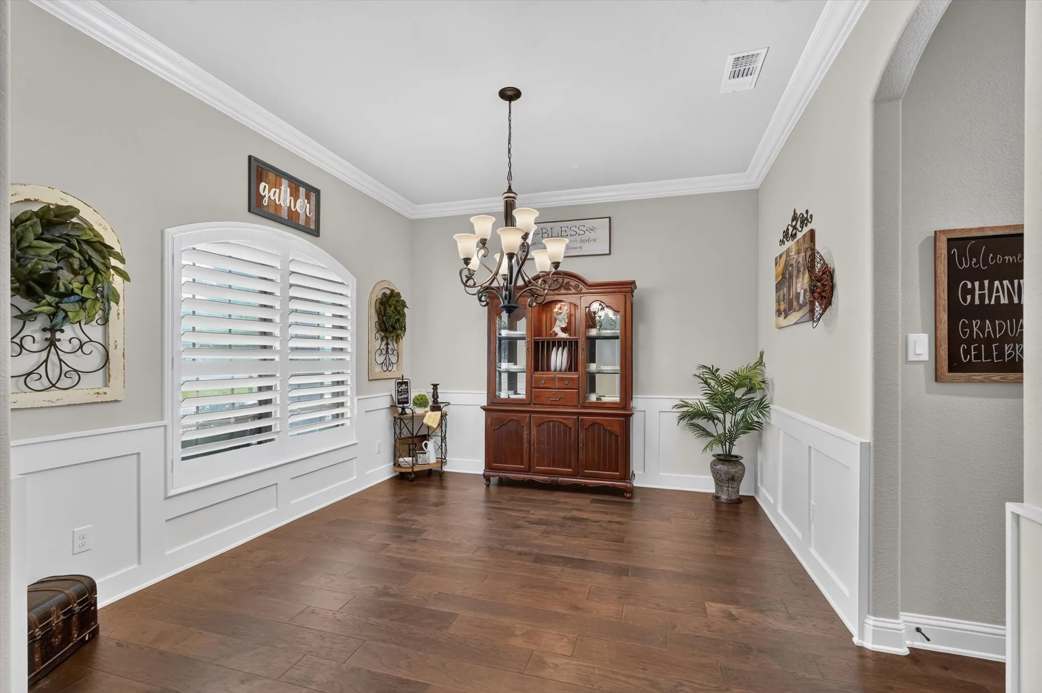 Single Family Residence For Sale in Dallas County , 6706 Blackstone Drive, Sachse, Texas 75048, 5 Bedroom, 6 Bathroom, 4 Garage spaces, 5,256 Sqft, built in 2018, mls#21308630, Real Estate Agent in Sachse, Homes For Sale in Dallas county, Homes For Sale in Sachse, Realtor in Sachse Texas, Real Estate Brokerage Independent Realty Texas, Luminita Cordes Realtor
