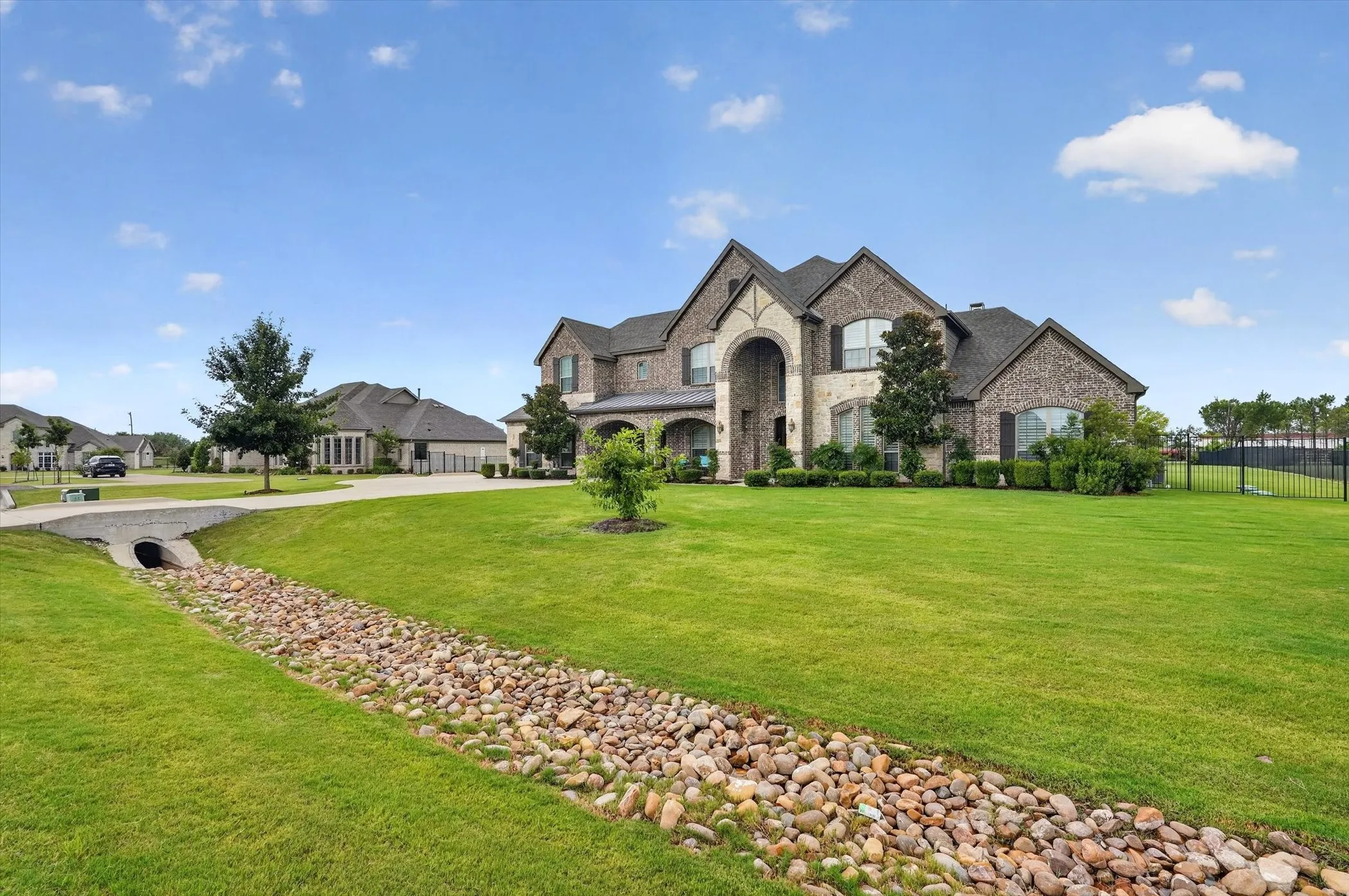 Single Family Residence For Sale in Dallas County , 6706 Blackstone Drive, Sachse, Texas 75048, 5 Bedroom, 6 Bathroom, 4 Garage spaces, 5,256 Sqft, built in 2018, mls#21308630, Real Estate Agent in Sachse, Homes For Sale in Dallas county, Homes For Sale in Sachse, Realtor in Sachse Texas, Real Estate Brokerage Independent Realty Texas, Luminita Cordes Realtor