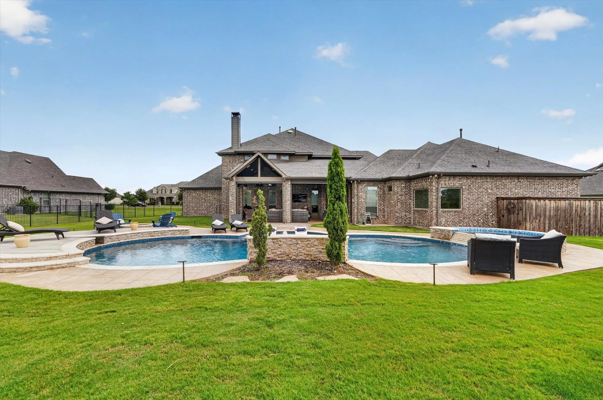 Single Family Residence For Sale in Dallas County , 6706 Blackstone Drive, Sachse, Texas 75048, 5 Bedroom, 6 Bathroom, 4 Garage spaces, 5,256 Sqft, built in 2018, mls#21308630, Real Estate Agent in Sachse, Homes For Sale in Dallas county, Homes For Sale in Sachse, Realtor in Sachse Texas, Real Estate Brokerage Independent Realty Texas, Luminita Cordes Realtor