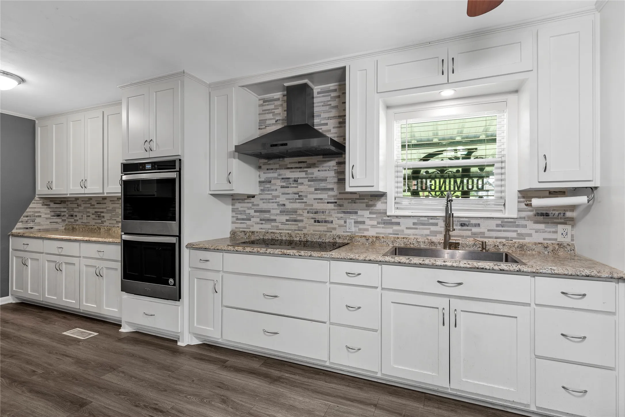 Single Family Residence For Sale in Mc Lennan County , 525 W 7th Street, Crawford, Texas 76638, 4 Bedroom, 2 Bathroom, Garage spaces, 2,264 Sqft, built in 1965, mls#21321860, Real Estate Agent in Crawford, Homes For Sale in Mc Lennan county, Homes For Sale in Crawford, Realtor in Crawford Texas, Real Estate Brokerage Independent Realty Texas, Luminita Cordes Realtor