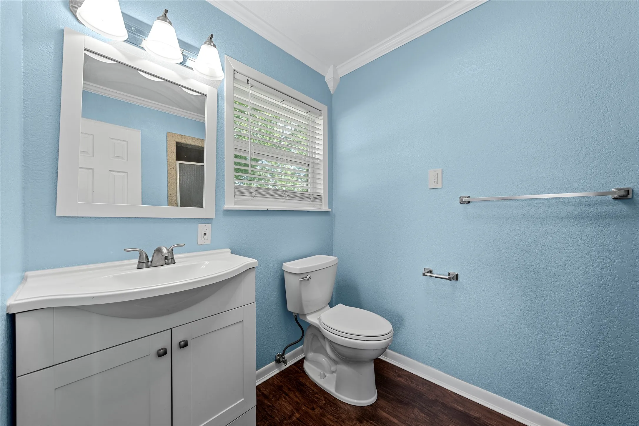 Single Family Residence For Sale in Mc Lennan County , 525 W 7th Street, Crawford, Texas 76638, 4 Bedroom, 2 Bathroom, Garage spaces, 2,264 Sqft, built in 1965, mls#21321860, Real Estate Agent in Crawford, Homes For Sale in Mc Lennan county, Homes For Sale in Crawford, Realtor in Crawford Texas, Real Estate Brokerage Independent Realty Texas, Luminita Cordes Realtor