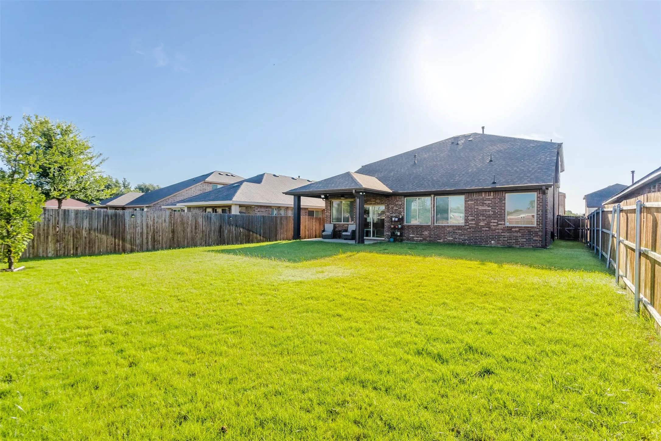 Single Family Residence For Sale in Dallas County , 529 Bermuda Avenue, Lancaster, Texas 75146, 5 Bedroom, 4 Bathroom, 2 Garage spaces, 3,106 Sqft, built in 2022, mls#21305053, Real Estate Agent in Lancaster, Homes For Sale in Dallas county, Homes For Sale in Lancaster, Realtor in Lancaster Texas, Real Estate Brokerage Independent Realty Texas, Luminita Cordes Realtor