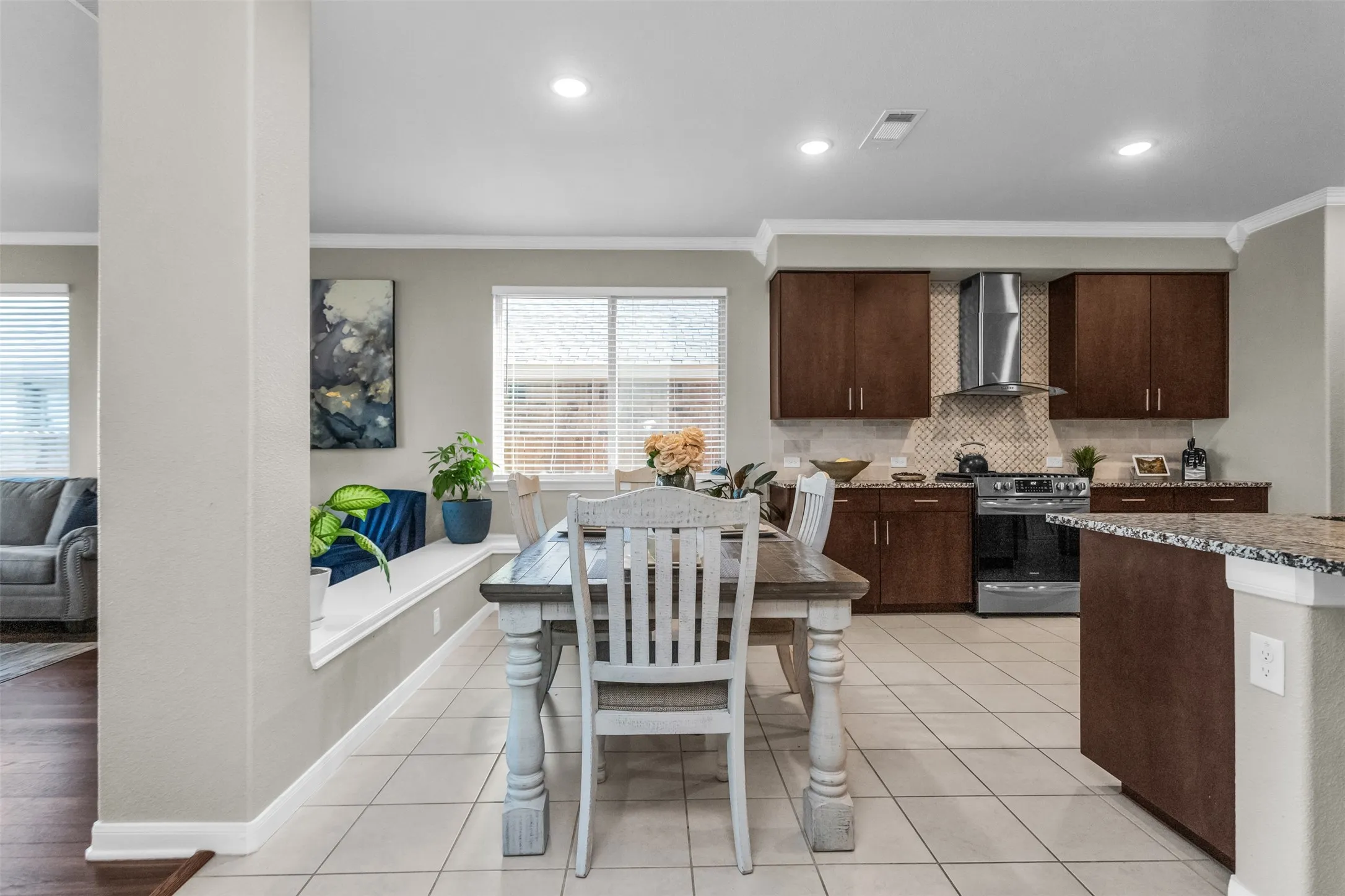 Single Family Residence For Sale in Dallas County , 529 Bermuda Avenue, Lancaster, Texas 75146, 5 Bedroom, 4 Bathroom, 2 Garage spaces, 3,106 Sqft, built in 2022, mls#21305053, Real Estate Agent in Lancaster, Homes For Sale in Dallas county, Homes For Sale in Lancaster, Realtor in Lancaster Texas, Real Estate Brokerage Independent Realty Texas, Luminita Cordes Realtor