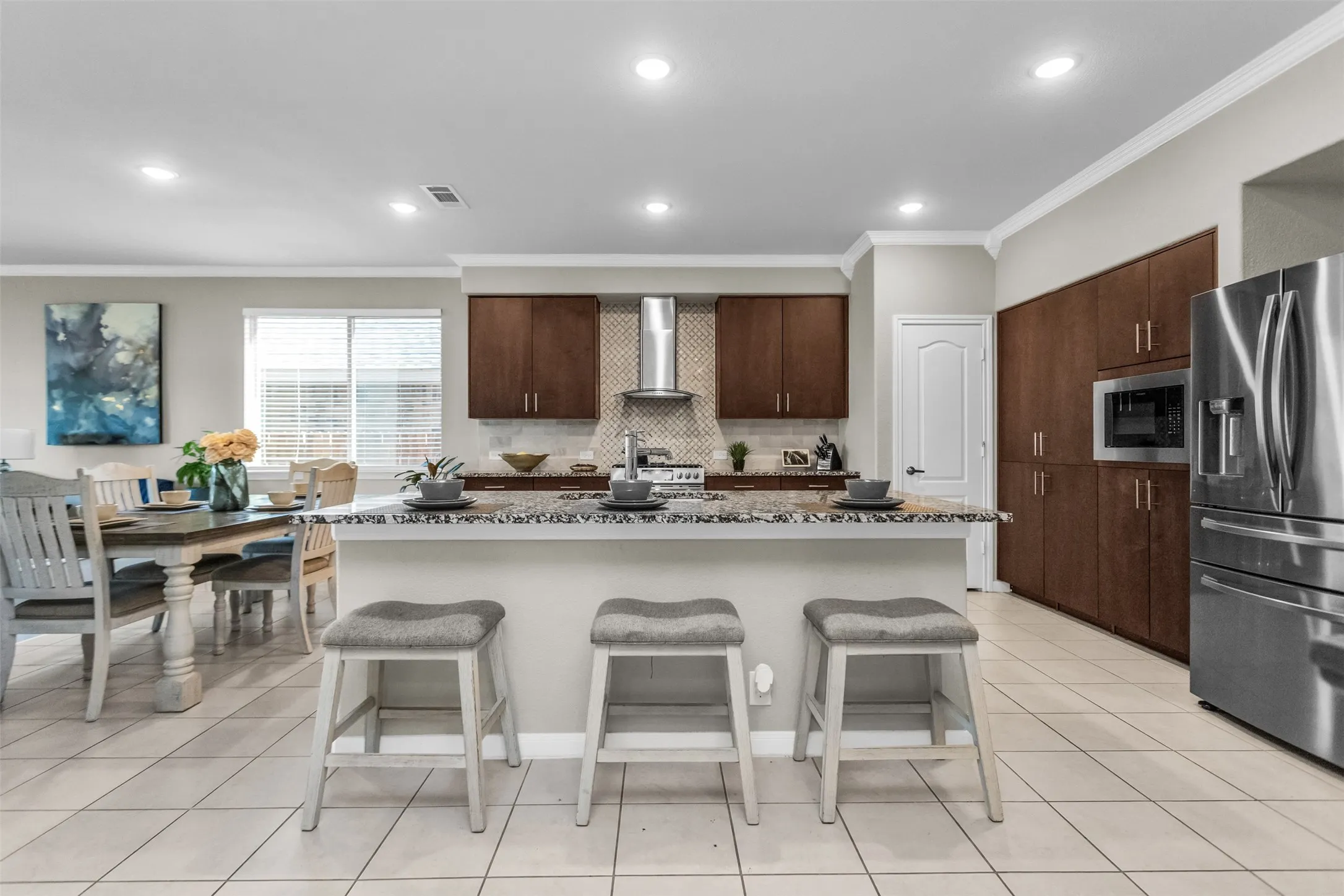 Single Family Residence For Sale in Dallas County , 529 Bermuda Avenue, Lancaster, Texas 75146, 5 Bedroom, 4 Bathroom, 2 Garage spaces, 3,106 Sqft, built in 2022, mls#21305053, Real Estate Agent in Lancaster, Homes For Sale in Dallas county, Homes For Sale in Lancaster, Realtor in Lancaster Texas, Real Estate Brokerage Independent Realty Texas, Luminita Cordes Realtor