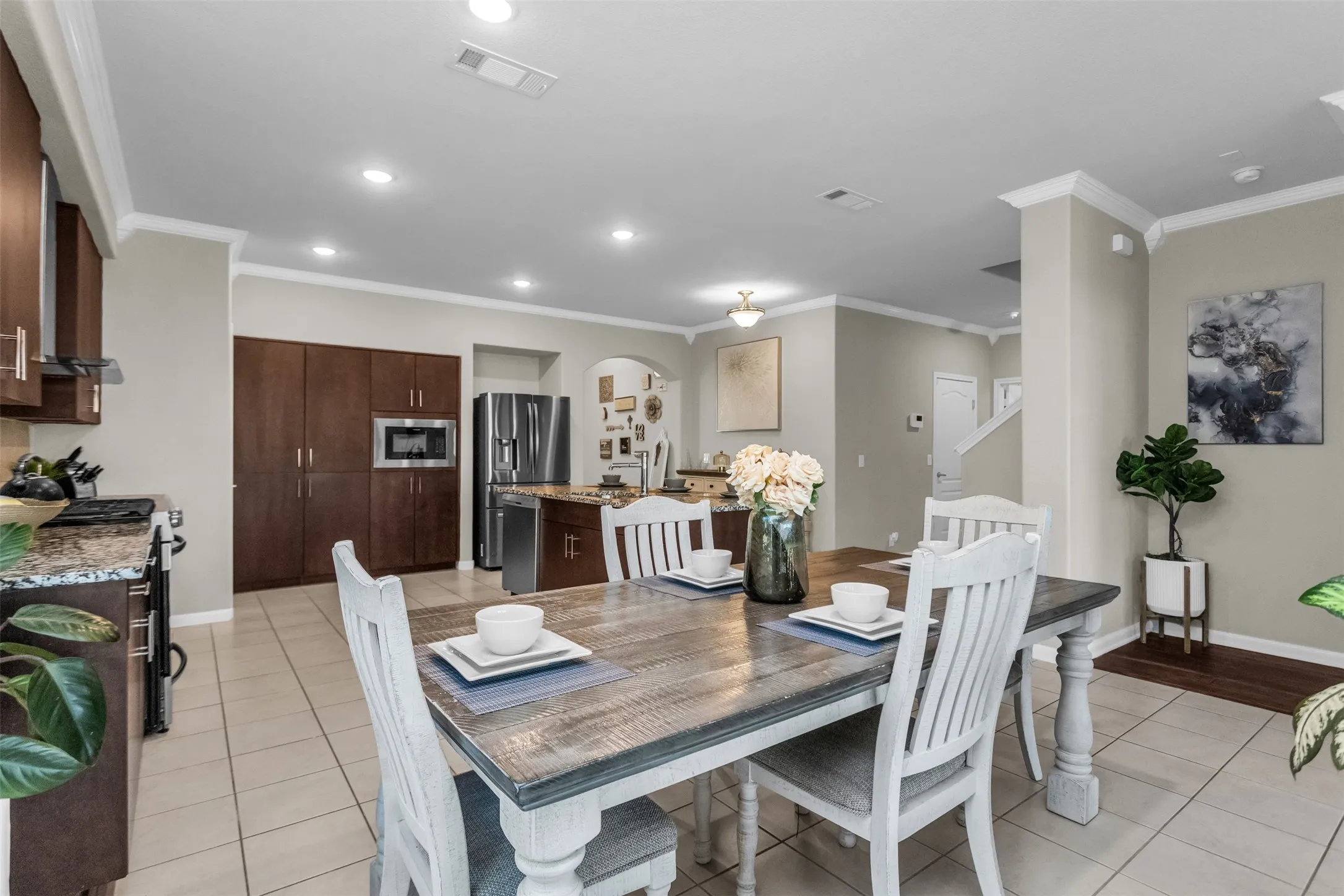 Single Family Residence For Sale in Dallas County , 529 Bermuda Avenue, Lancaster, Texas 75146, 5 Bedroom, 4 Bathroom, 2 Garage spaces, 3,106 Sqft, built in 2022, mls#21305053, Real Estate Agent in Lancaster, Homes For Sale in Dallas county, Homes For Sale in Lancaster, Realtor in Lancaster Texas, Real Estate Brokerage Independent Realty Texas, Luminita Cordes Realtor