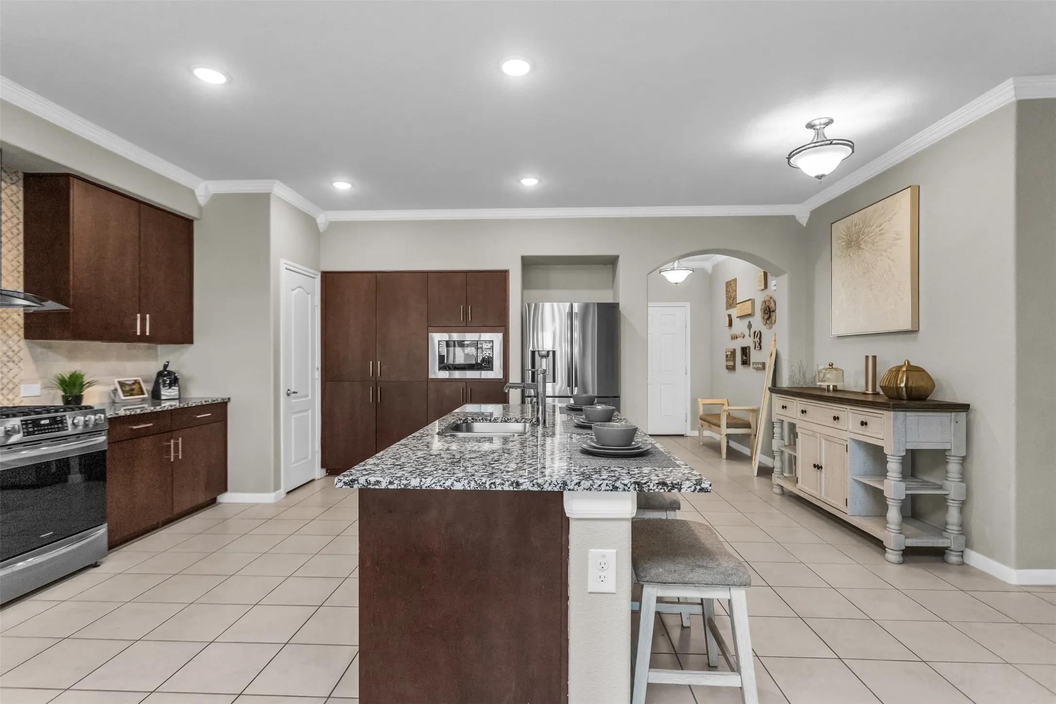 Single Family Residence For Sale in Dallas County , 529 Bermuda Avenue, Lancaster, Texas 75146, 5 Bedroom, 4 Bathroom, 2 Garage spaces, 3,106 Sqft, built in 2022, mls#21305053, Real Estate Agent in Lancaster, Homes For Sale in Dallas county, Homes For Sale in Lancaster, Realtor in Lancaster Texas, Real Estate Brokerage Independent Realty Texas, Luminita Cordes Realtor