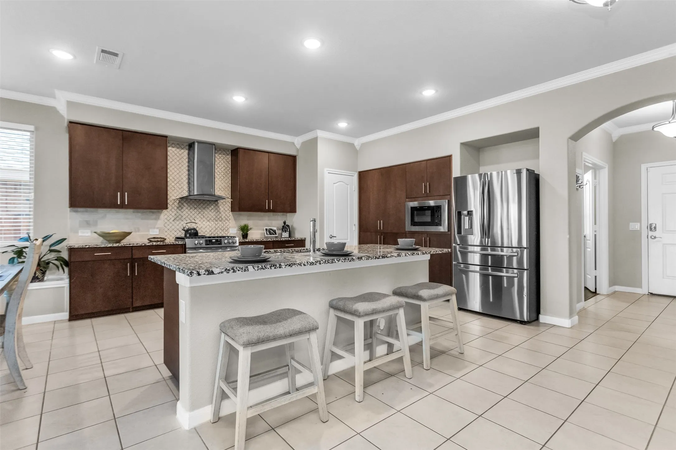 Single Family Residence For Sale in Dallas County , 529 Bermuda Avenue, Lancaster, Texas 75146, 5 Bedroom, 4 Bathroom, 2 Garage spaces, 3,106 Sqft, built in 2022, mls#21305053, Real Estate Agent in Lancaster, Homes For Sale in Dallas county, Homes For Sale in Lancaster, Realtor in Lancaster Texas, Real Estate Brokerage Independent Realty Texas, Luminita Cordes Realtor