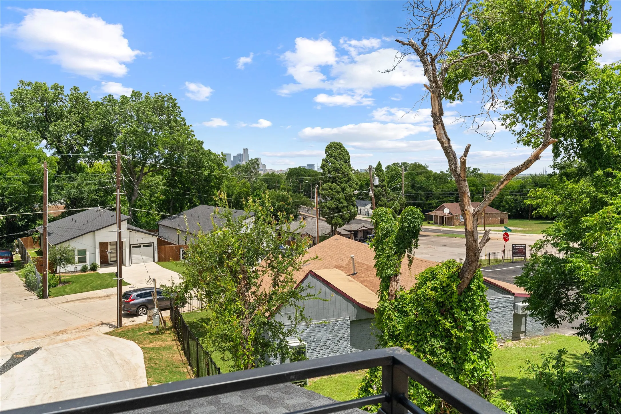 Duplex For Sale in Dallas County , 520 & 522 Woodbine Avenue, Dallas, Texas 75203, 6 Bedroom, 8 Bathroom, 4 Garage spaces, 3,870 Sqft, built in 2026, mls#21297927, Real Estate Agent in Dallas, Homes For Sale in Dallas county, Homes For Sale in Dallas, Realtor in Dallas Texas, Real Estate Brokerage Independent Realty Texas, Luminita Cordes Realtor