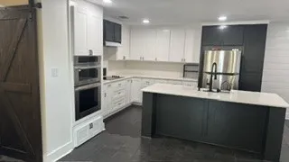 Single Family Residence For Sale in Johnson County , 821 College Street, Cleburne, Texas 76033, 3 Bedroom, 2 Bathroom, Garage spaces, 1,250 Sqft, built in 1944, mls#21324699, Real Estate Agent in Cleburne, Homes For Sale in Johnson county, Homes For Sale in Cleburne, Realtor in Cleburne Texas, Real Estate Brokerage Independent Realty Texas, Luminita Cordes Realtor