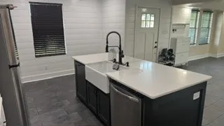 Single Family Residence For Sale in Johnson County , 821 College Street, Cleburne, Texas 76033, 3 Bedroom, 2 Bathroom, Garage spaces, 1,250 Sqft, built in 1944, mls#21324699, Real Estate Agent in Cleburne, Homes For Sale in Johnson county, Homes For Sale in Cleburne, Realtor in Cleburne Texas, Real Estate Brokerage Independent Realty Texas, Luminita Cordes Realtor