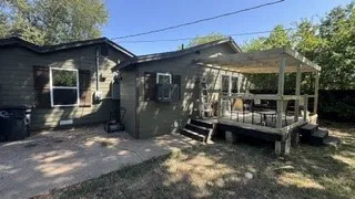 Single Family Residence For Sale in Johnson County , 821 College Street, Cleburne, Texas 76033, 3 Bedroom, 2 Bathroom, Garage spaces, 1,250 Sqft, built in 1944, mls#21324699, Real Estate Agent in Cleburne, Homes For Sale in Johnson county, Homes For Sale in Cleburne, Realtor in Cleburne Texas, Real Estate Brokerage Independent Realty Texas, Luminita Cordes Realtor