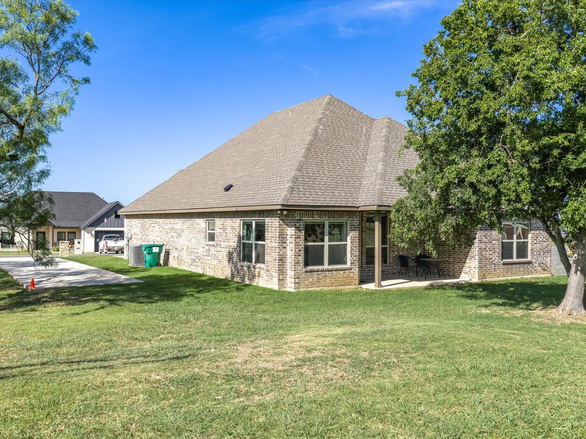 Single Family Residence For Sale in Wise County , 648 Half Moon Way, Runaway Bay, Texas 76426, 3 Bedroom, 2 Bathroom, 2 Garage spaces, 1,894 Sqft, built in 2022, mls#21324423, Real Estate Agent in Runaway Bay, Homes For Sale in Wise county, Homes For Sale in Runaway Bay, Realtor in Runaway Bay Texas, Real Estate Brokerage Independent Realty Texas, Luminita Cordes Realtor
