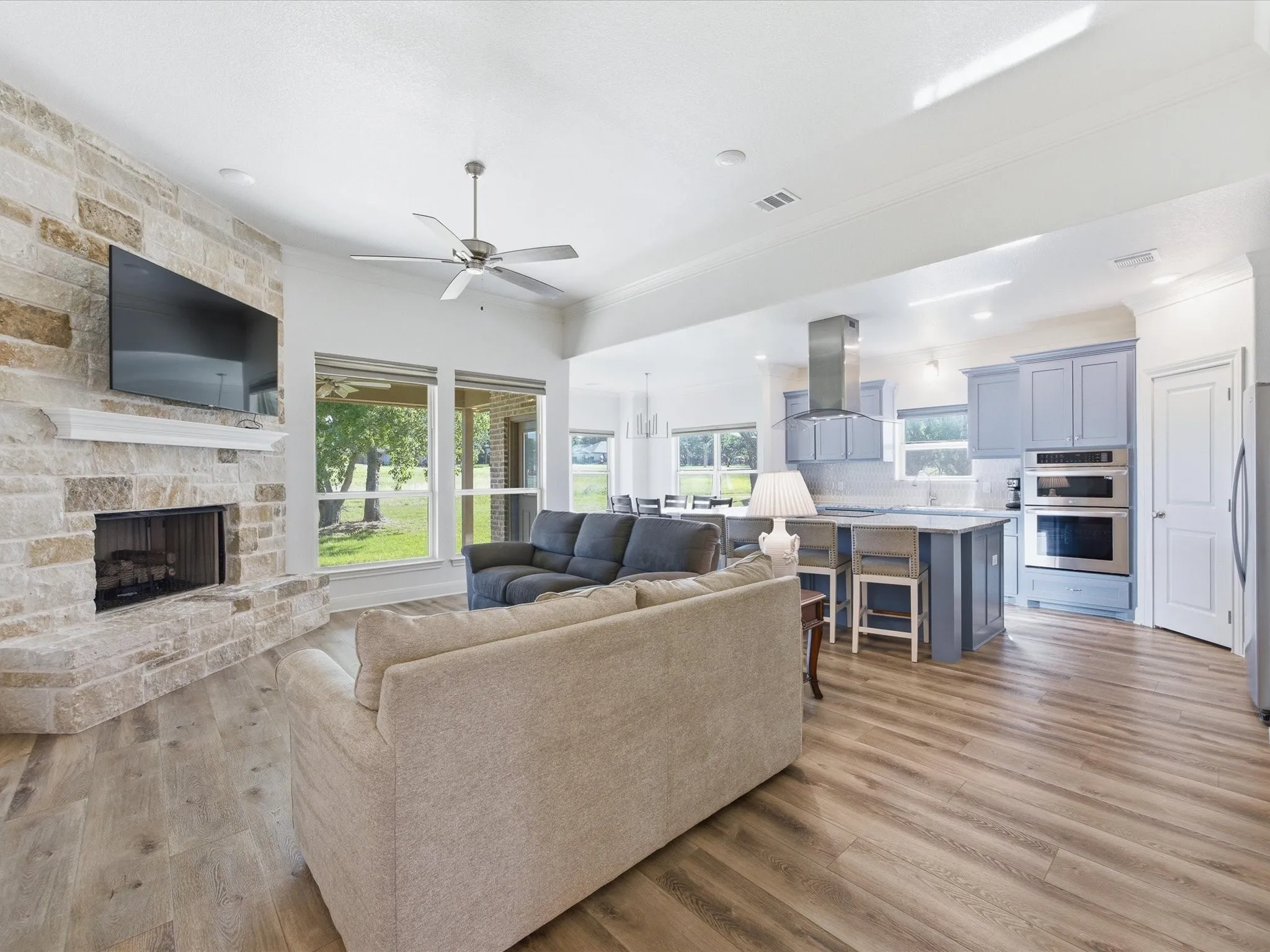 Single Family Residence For Sale in Wise County , 648 Half Moon Way, Runaway Bay, Texas 76426, 3 Bedroom, 2 Bathroom, 2 Garage spaces, 1,894 Sqft, built in 2022, mls#21324423, Real Estate Agent in Runaway Bay, Homes For Sale in Wise county, Homes For Sale in Runaway Bay, Realtor in Runaway Bay Texas, Real Estate Brokerage Independent Realty Texas, Luminita Cordes Realtor