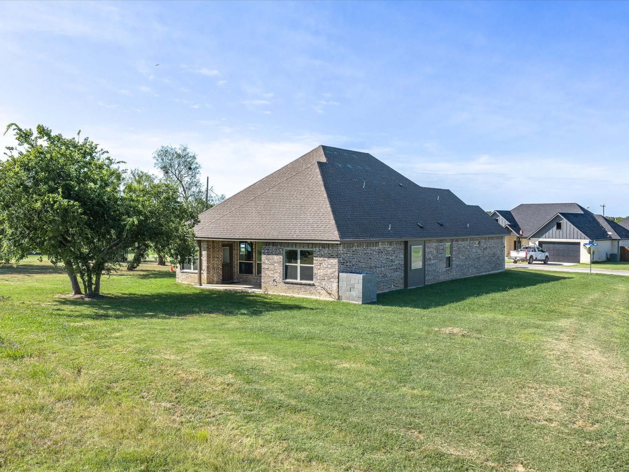 Single Family Residence For Sale in Wise County , 648 Half Moon Way, Runaway Bay, Texas 76426, 3 Bedroom, 2 Bathroom, 2 Garage spaces, 1,894 Sqft, built in 2022, mls#21324423, Real Estate Agent in Runaway Bay, Homes For Sale in Wise county, Homes For Sale in Runaway Bay, Realtor in Runaway Bay Texas, Real Estate Brokerage Independent Realty Texas, Luminita Cordes Realtor