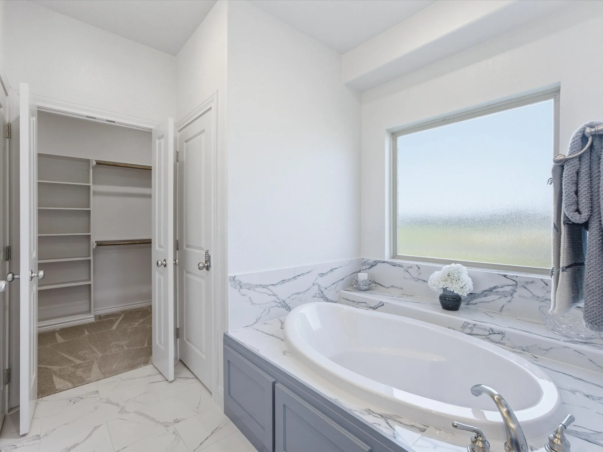 Single Family Residence For Sale in Wise County , 648 Half Moon Way, Runaway Bay, Texas 76426, 3 Bedroom, 2 Bathroom, 2 Garage spaces, 1,894 Sqft, built in 2022, mls#21324423, Real Estate Agent in Runaway Bay, Homes For Sale in Wise county, Homes For Sale in Runaway Bay, Realtor in Runaway Bay Texas, Real Estate Brokerage Independent Realty Texas, Luminita Cordes Realtor