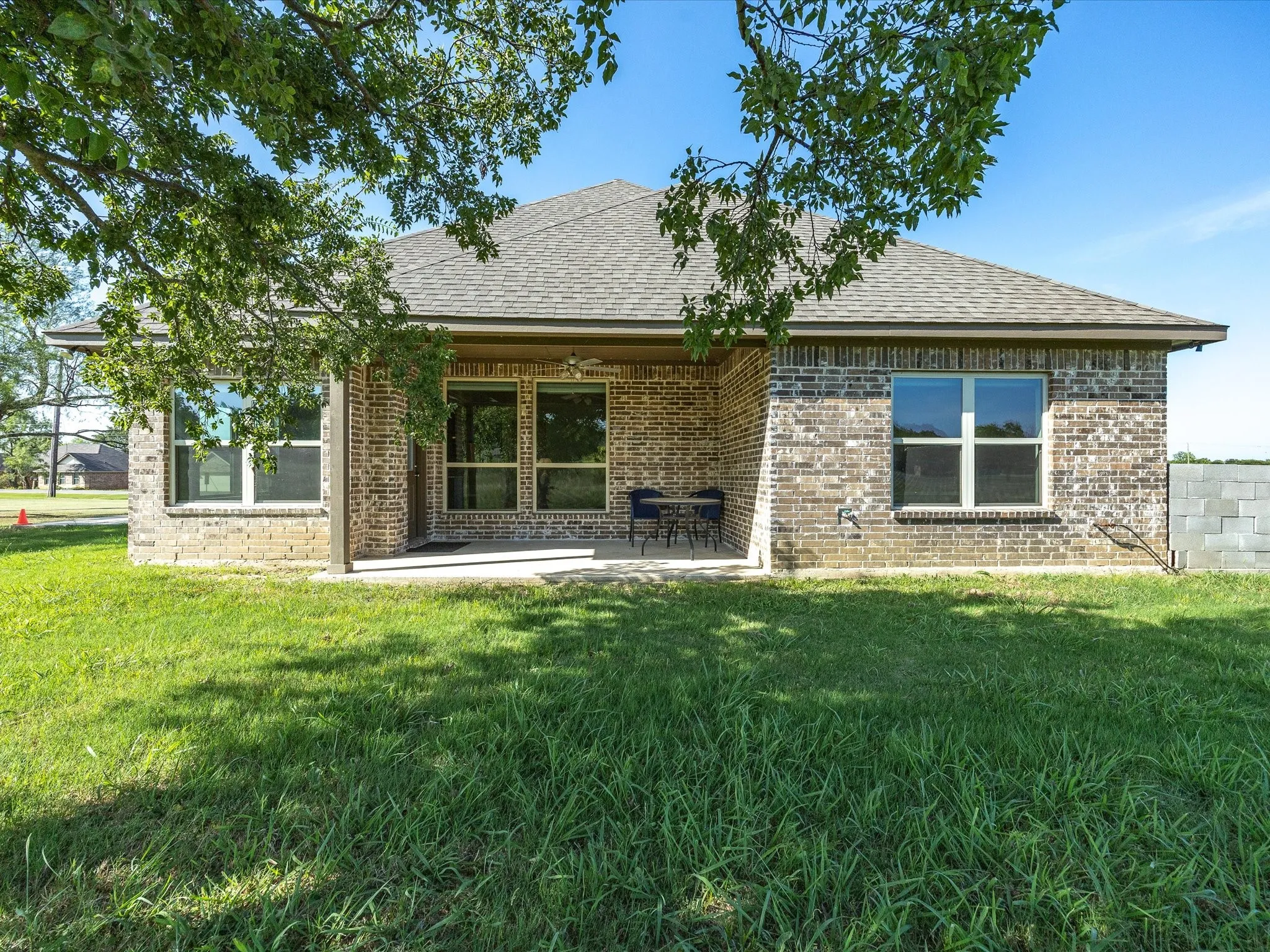 Single Family Residence For Sale in Wise County , 648 Half Moon Way, Runaway Bay, Texas 76426, 3 Bedroom, 2 Bathroom, 2 Garage spaces, 1,894 Sqft, built in 2022, mls#21324423, Real Estate Agent in Runaway Bay, Homes For Sale in Wise county, Homes For Sale in Runaway Bay, Realtor in Runaway Bay Texas, Real Estate Brokerage Independent Realty Texas, Luminita Cordes Realtor