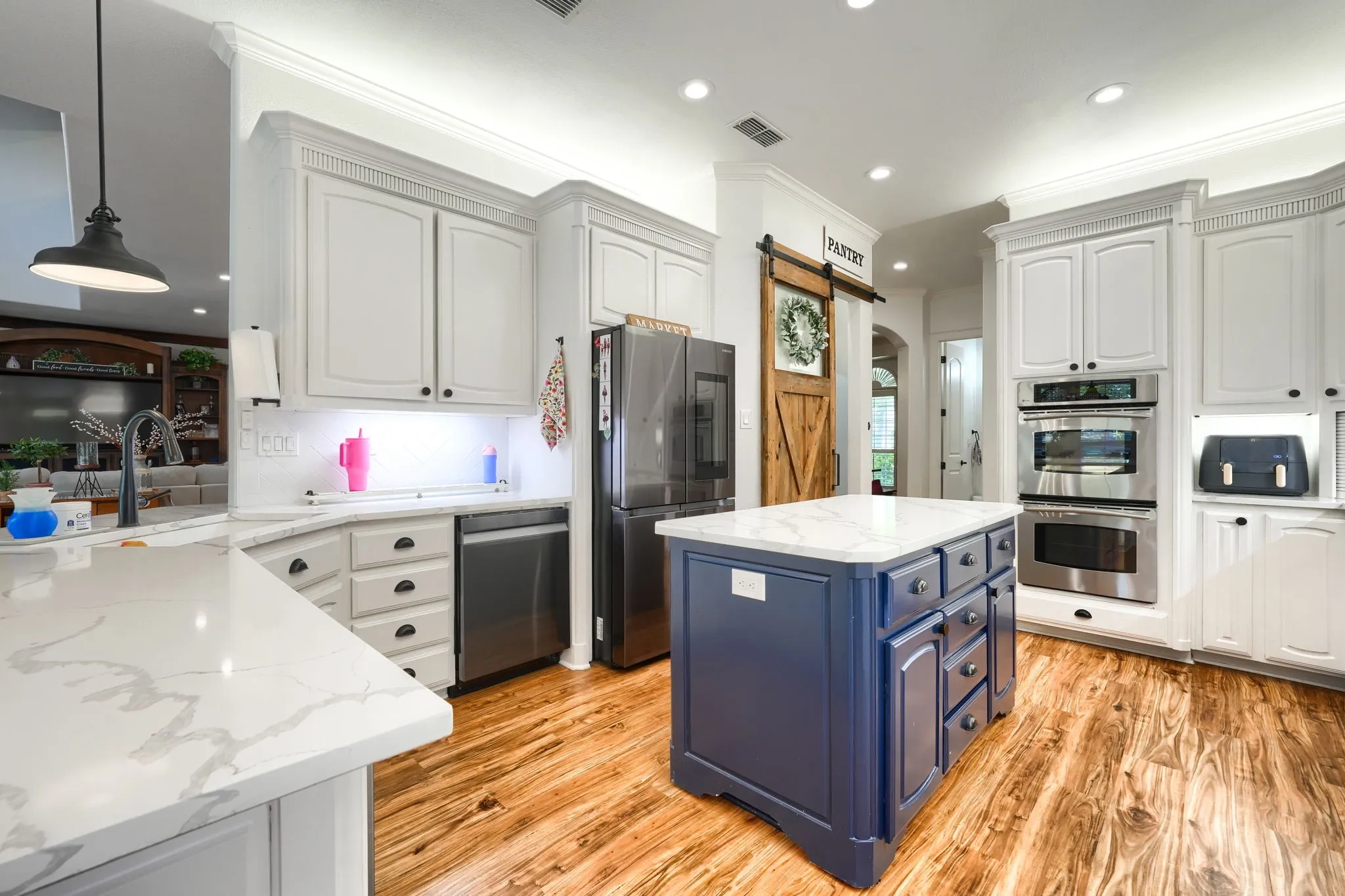 Single Family Residence For Sale in Rockwall County , 465 Equestrian Drive, Rockwall, Texas 75032, 5 Bedroom, 6 Bathroom, 4 Garage spaces, 5,535 Sqft, built in 2004, mls#21320671, Real Estate Agent in Rockwall, Homes For Sale in Rockwall county, Homes For Sale in Rockwall, Realtor in Rockwall Texas, Real Estate Brokerage Independent Realty Texas, Luminita Cordes Realtor