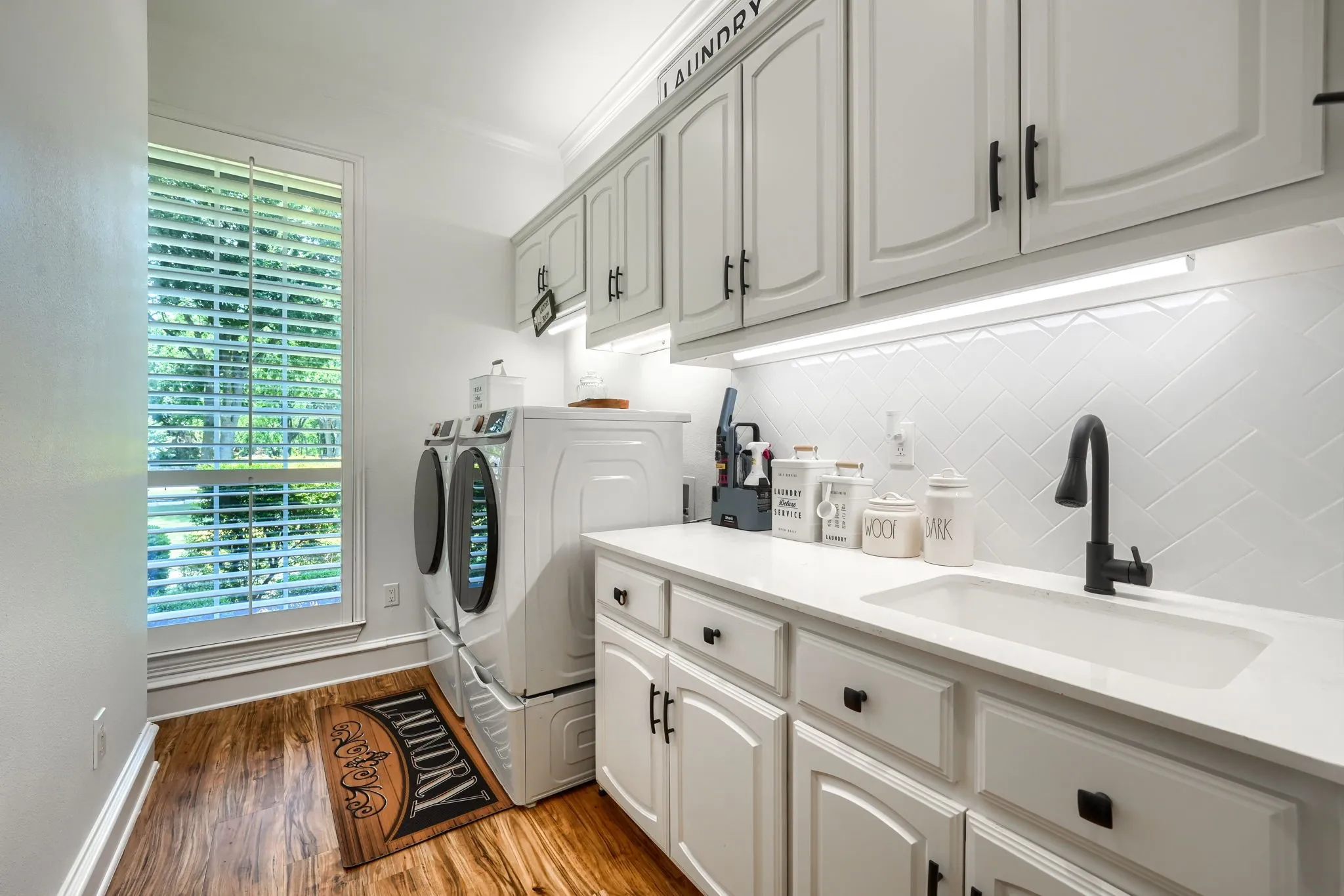 Single Family Residence For Sale in Rockwall County , 465 Equestrian Drive, Rockwall, Texas 75032, 5 Bedroom, 6 Bathroom, 4 Garage spaces, 5,535 Sqft, built in 2004, mls#21320671, Real Estate Agent in Rockwall, Homes For Sale in Rockwall county, Homes For Sale in Rockwall, Realtor in Rockwall Texas, Real Estate Brokerage Independent Realty Texas, Luminita Cordes Realtor