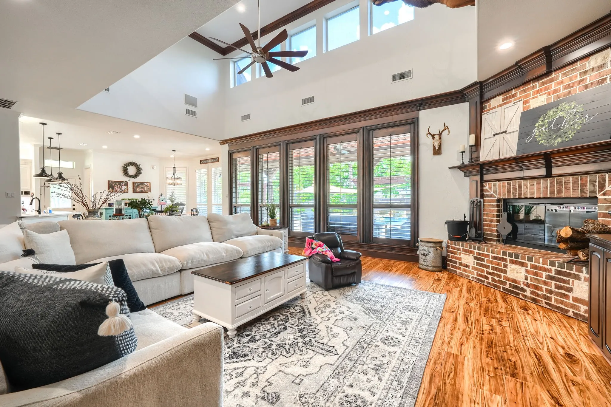 Single Family Residence For Sale in Rockwall County , 465 Equestrian Drive, Rockwall, Texas 75032, 5 Bedroom, 6 Bathroom, 4 Garage spaces, 5,535 Sqft, built in 2004, mls#21320671, Real Estate Agent in Rockwall, Homes For Sale in Rockwall county, Homes For Sale in Rockwall, Realtor in Rockwall Texas, Real Estate Brokerage Independent Realty Texas, Luminita Cordes Realtor