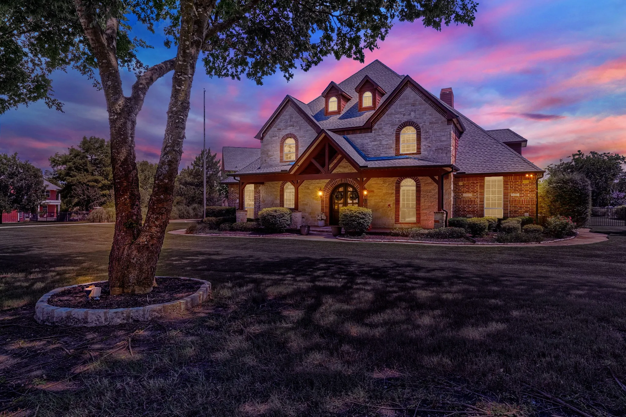 Single Family Residence For Sale in Rockwall County , 465 Equestrian Drive, Rockwall, Texas 75032, 5 Bedroom, 6 Bathroom, 4 Garage spaces, 5,535 Sqft, built in 2004, mls#21320671, Real Estate Agent in Rockwall, Homes For Sale in Rockwall county, Homes For Sale in Rockwall, Realtor in Rockwall Texas, Real Estate Brokerage Independent Realty Texas, Luminita Cordes Realtor