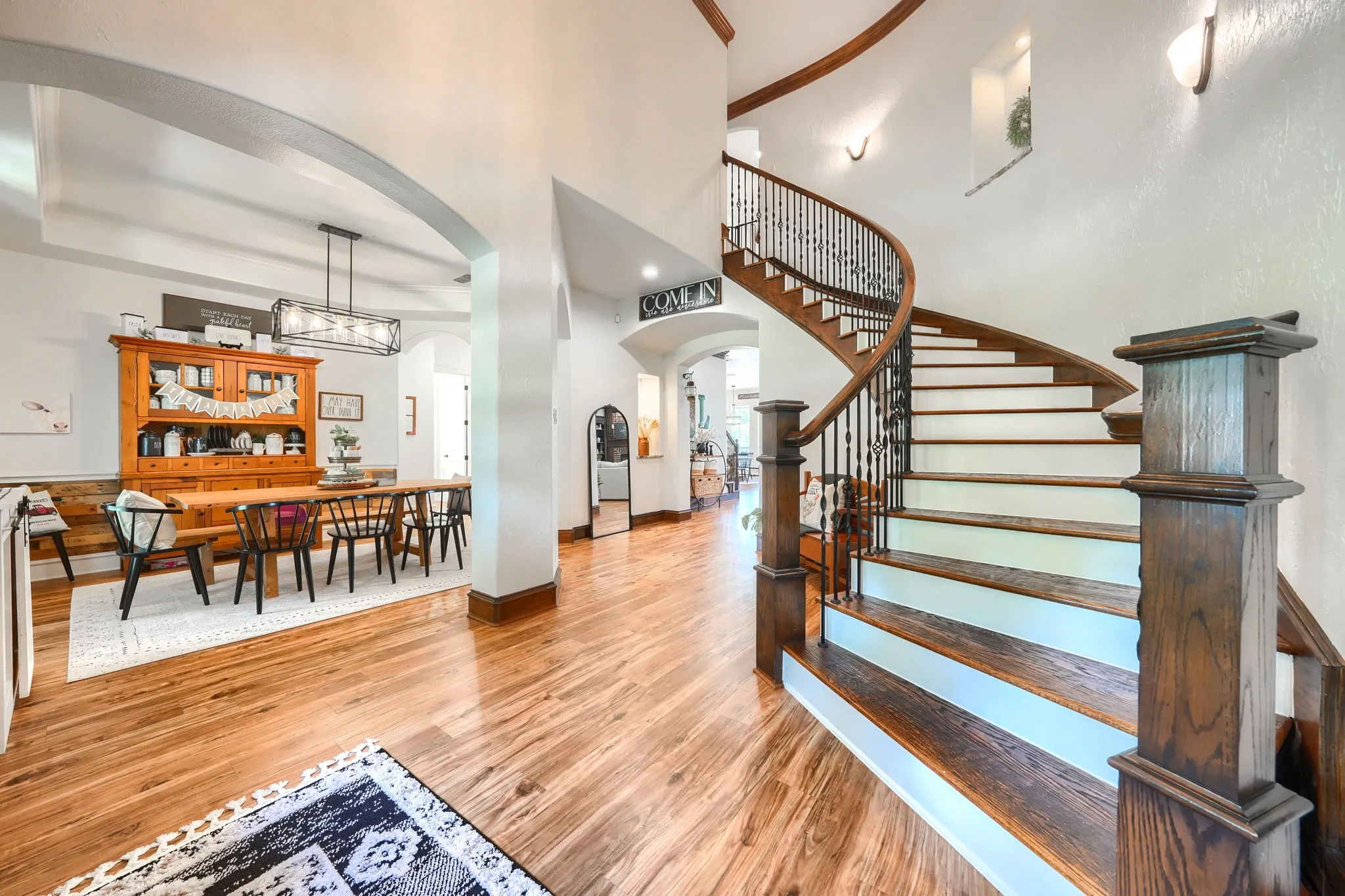 Single Family Residence For Sale in Rockwall County , 465 Equestrian Drive, Rockwall, Texas 75032, 5 Bedroom, 6 Bathroom, 4 Garage spaces, 5,535 Sqft, built in 2004, mls#21320671, Real Estate Agent in Rockwall, Homes For Sale in Rockwall county, Homes For Sale in Rockwall, Realtor in Rockwall Texas, Real Estate Brokerage Independent Realty Texas, Luminita Cordes Realtor