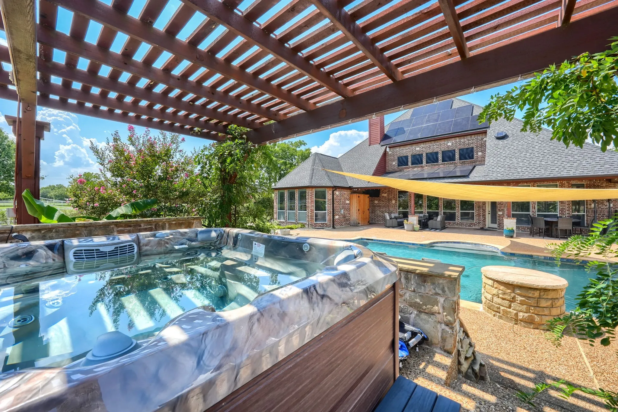 Single Family Residence For Sale in Rockwall County , 465 Equestrian Drive, Rockwall, Texas 75032, 5 Bedroom, 6 Bathroom, 4 Garage spaces, 5,535 Sqft, built in 2004, mls#21320671, Real Estate Agent in Rockwall, Homes For Sale in Rockwall county, Homes For Sale in Rockwall, Realtor in Rockwall Texas, Real Estate Brokerage Independent Realty Texas, Luminita Cordes Realtor