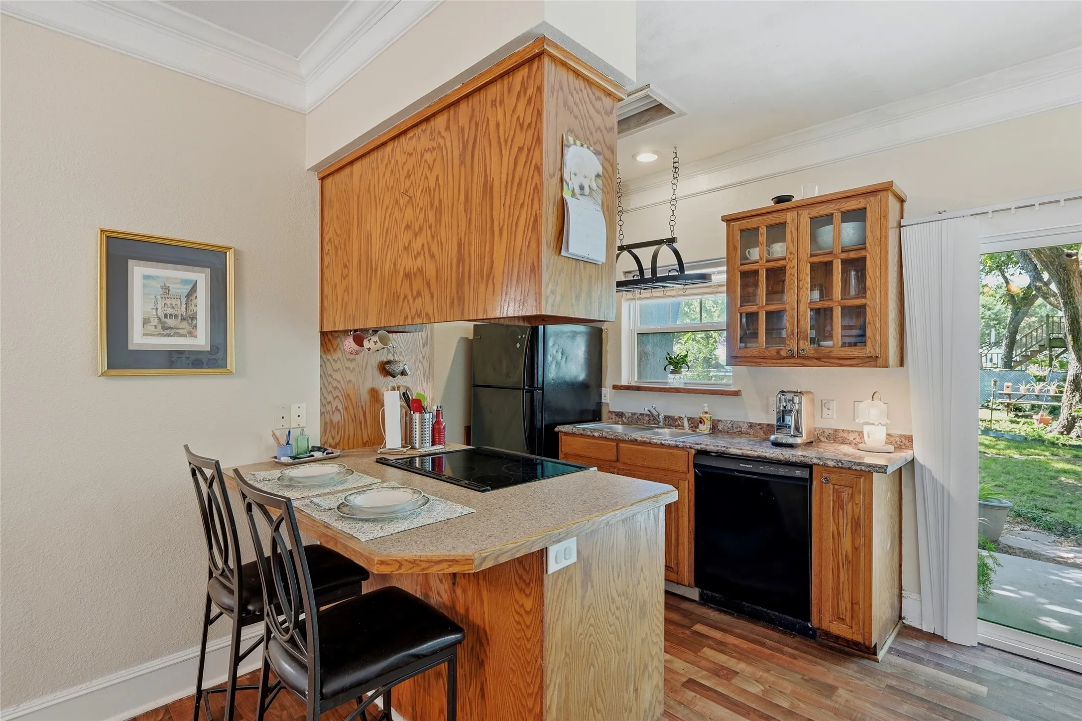 Single Family Residence For Sale in Fannin County , 221 W 5th Street, Bonham, Texas 75418, 6 Bedroom, 5 Bathroom, Garage spaces, 3,915 Sqft, built in 1930, mls#21323499, Real Estate Agent in Bonham, Homes For Sale in Fannin county, Homes For Sale in Bonham, Realtor in Bonham Texas, Real Estate Brokerage Independent Realty Texas, Luminita Cordes Realtor
