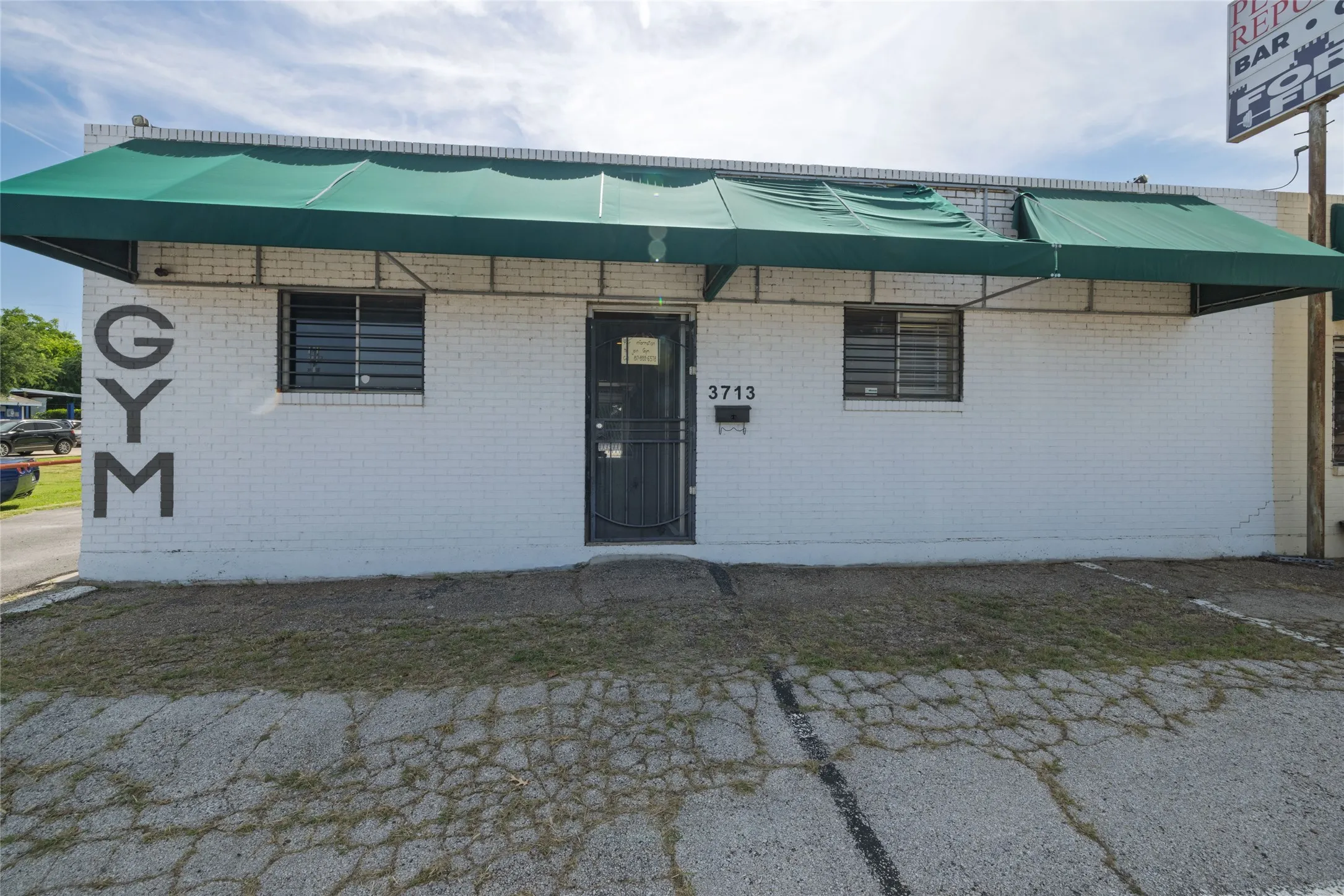 Business For Sale in Tarrant County , 3717 Mccart Avenue, Fort Worth, Texas 76110, 0, 0, Garage spaces, 0 Sqft, built in 1952, mls#21324704, Real Estate Agent in Fort Worth, Homes For Sale in Tarrant county, Homes For Sale in Fort Worth, Realtor in Fort Worth Texas, Real Estate Brokerage Independent Realty Texas, Luminita Cordes Realtor