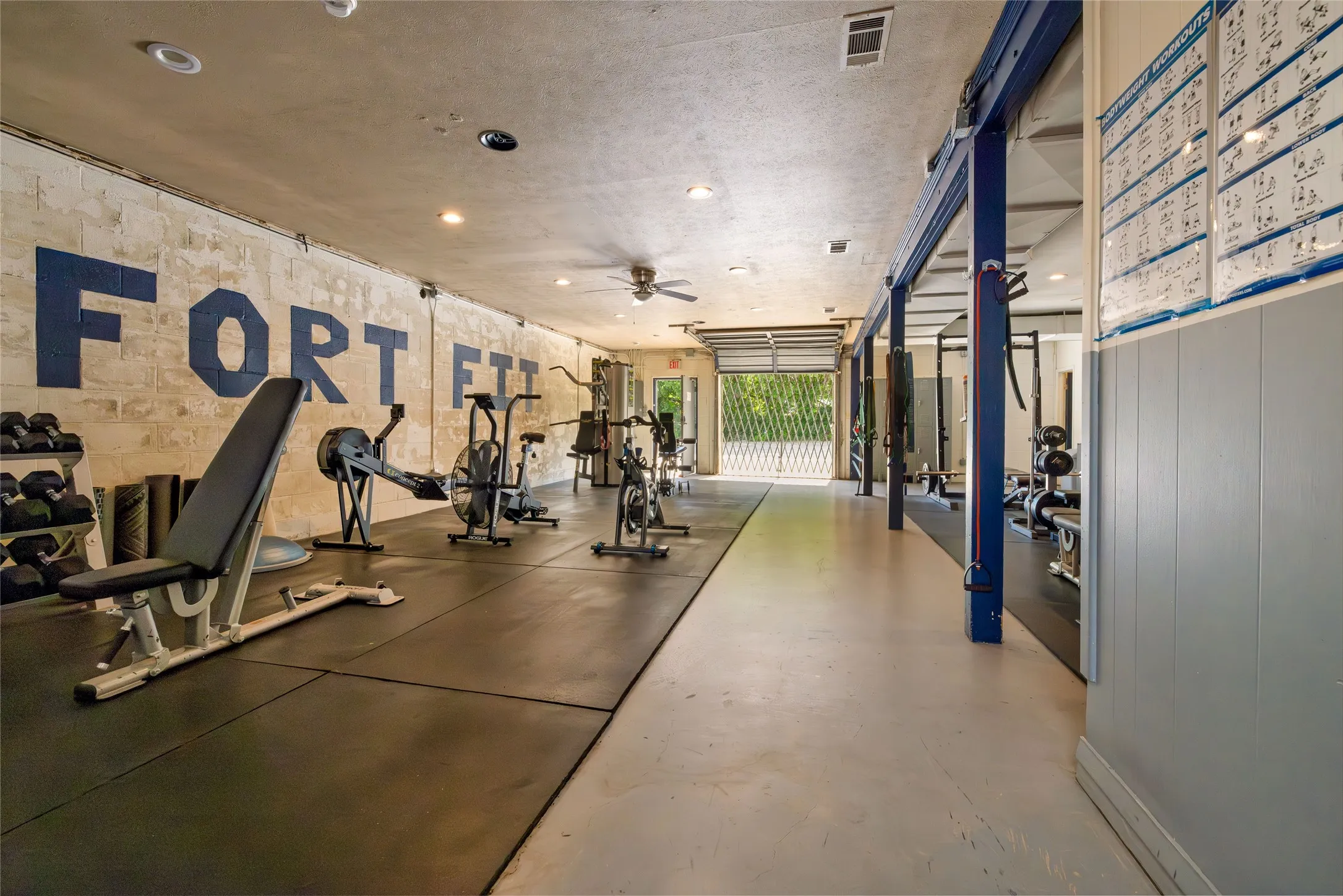Business For Sale in Tarrant County , 3717 Mccart Avenue, Fort Worth, Texas 76110, 0, 0, Garage spaces, 0 Sqft, built in 1952, mls#21324704, Real Estate Agent in Fort Worth, Homes For Sale in Tarrant county, Homes For Sale in Fort Worth, Realtor in Fort Worth Texas, Real Estate Brokerage Independent Realty Texas, Luminita Cordes Realtor