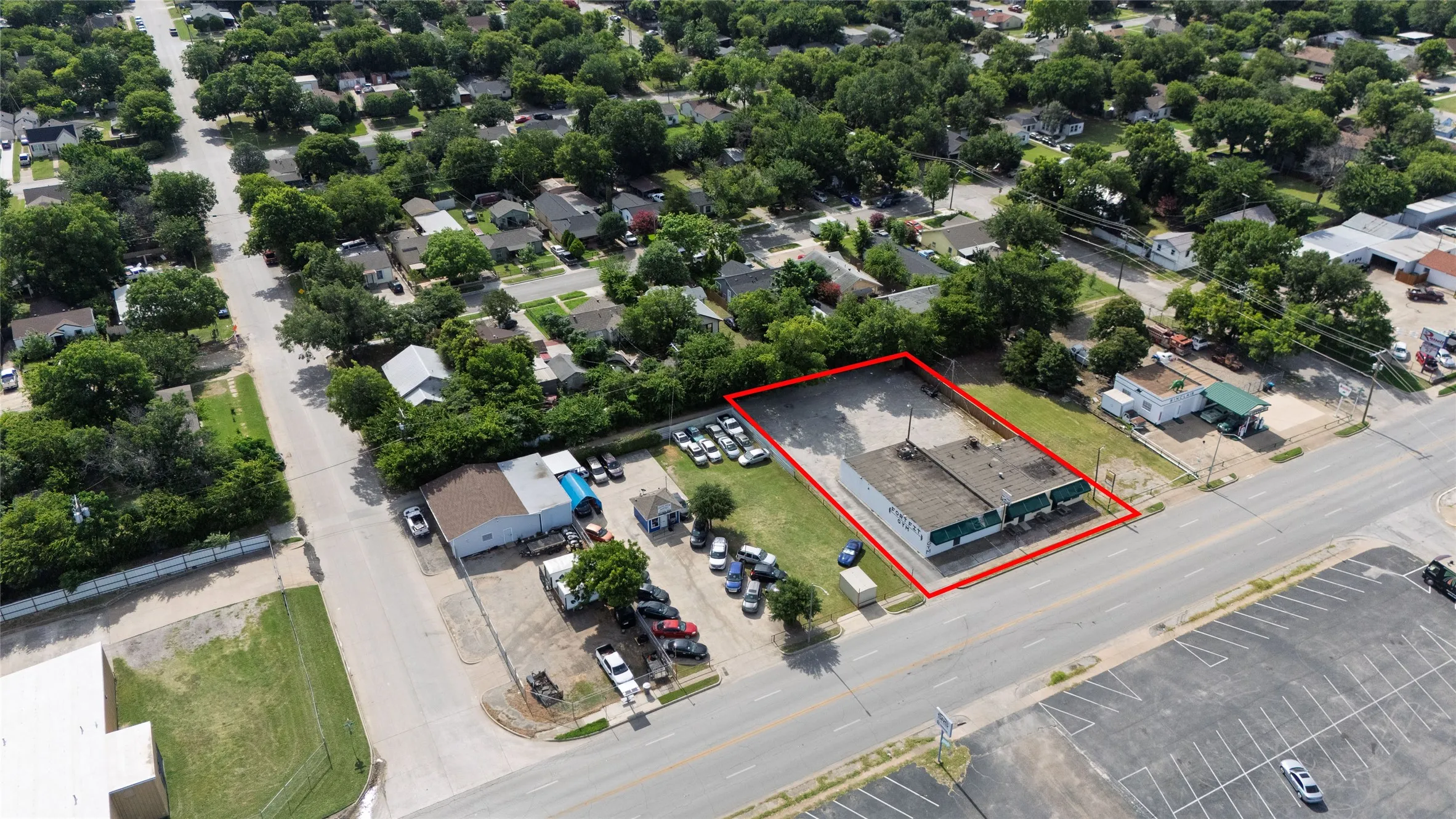 Business For Sale in Tarrant County , 3717 Mccart Avenue, Fort Worth, Texas 76110, 0, 0, Garage spaces, 0 Sqft, built in 1952, mls#21324704, Real Estate Agent in Fort Worth, Homes For Sale in Tarrant county, Homes For Sale in Fort Worth, Realtor in Fort Worth Texas, Real Estate Brokerage Independent Realty Texas, Luminita Cordes Realtor