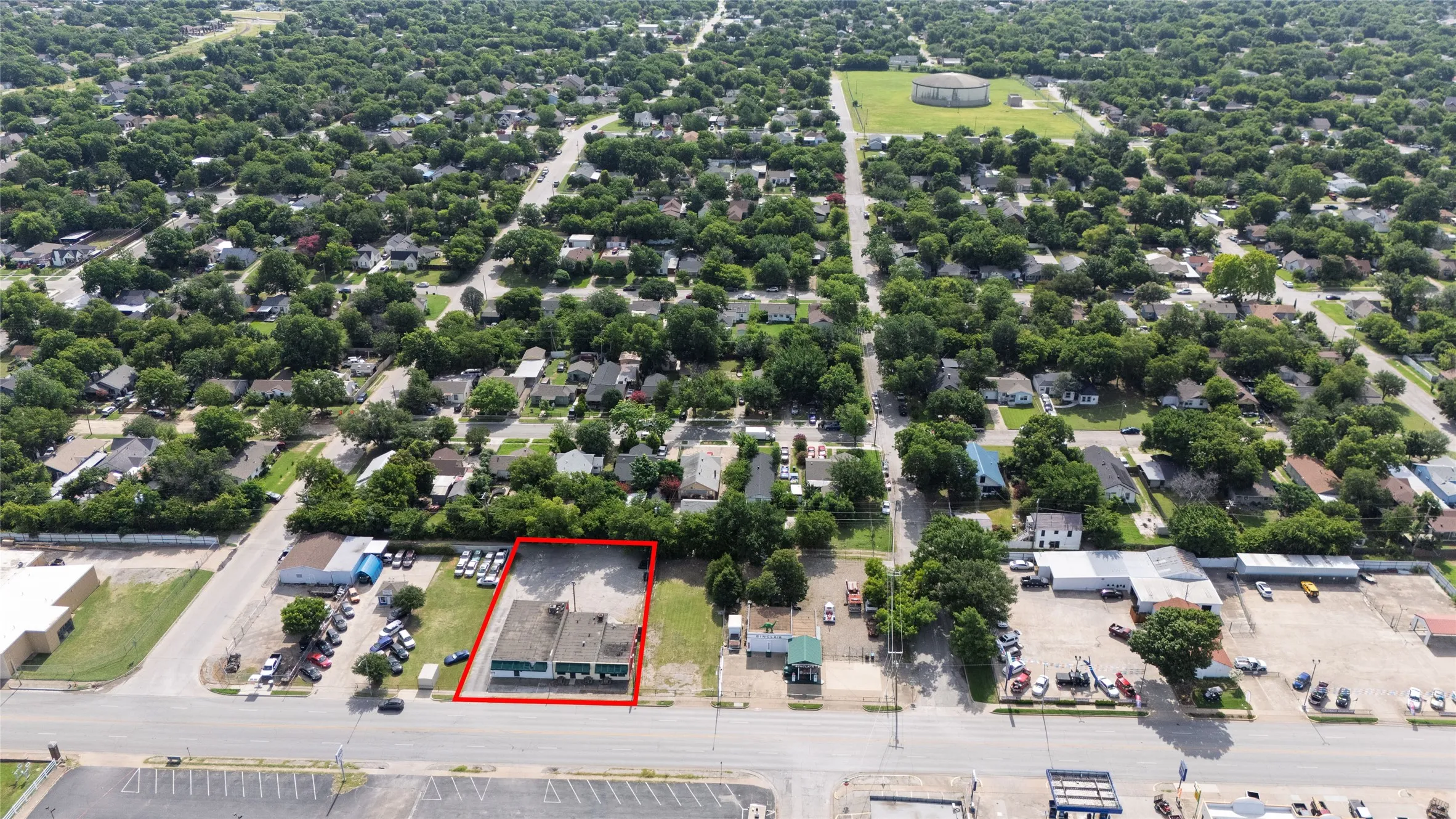 Business For Sale in Tarrant County , 3717 Mccart Avenue, Fort Worth, Texas 76110, 0, 0, Garage spaces, 0 Sqft, built in 1952, mls#21324704, Real Estate Agent in Fort Worth, Homes For Sale in Tarrant county, Homes For Sale in Fort Worth, Realtor in Fort Worth Texas, Real Estate Brokerage Independent Realty Texas, Luminita Cordes Realtor