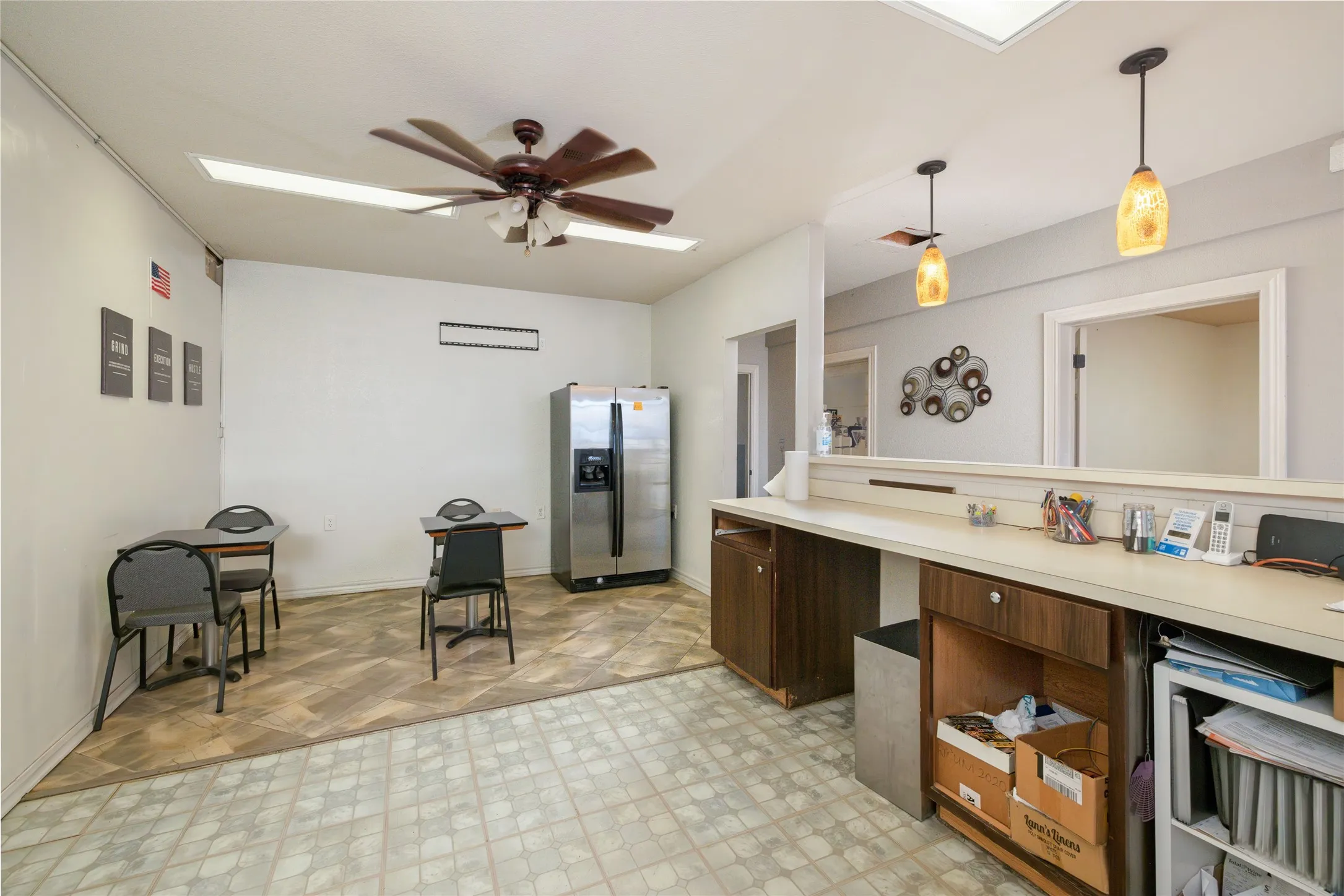 Business For Sale in Tarrant County , 3717 Mccart Avenue, Fort Worth, Texas 76110, 0, 0, Garage spaces, 0 Sqft, built in 1952, mls#21324704, Real Estate Agent in Fort Worth, Homes For Sale in Tarrant county, Homes For Sale in Fort Worth, Realtor in Fort Worth Texas, Real Estate Brokerage Independent Realty Texas, Luminita Cordes Realtor