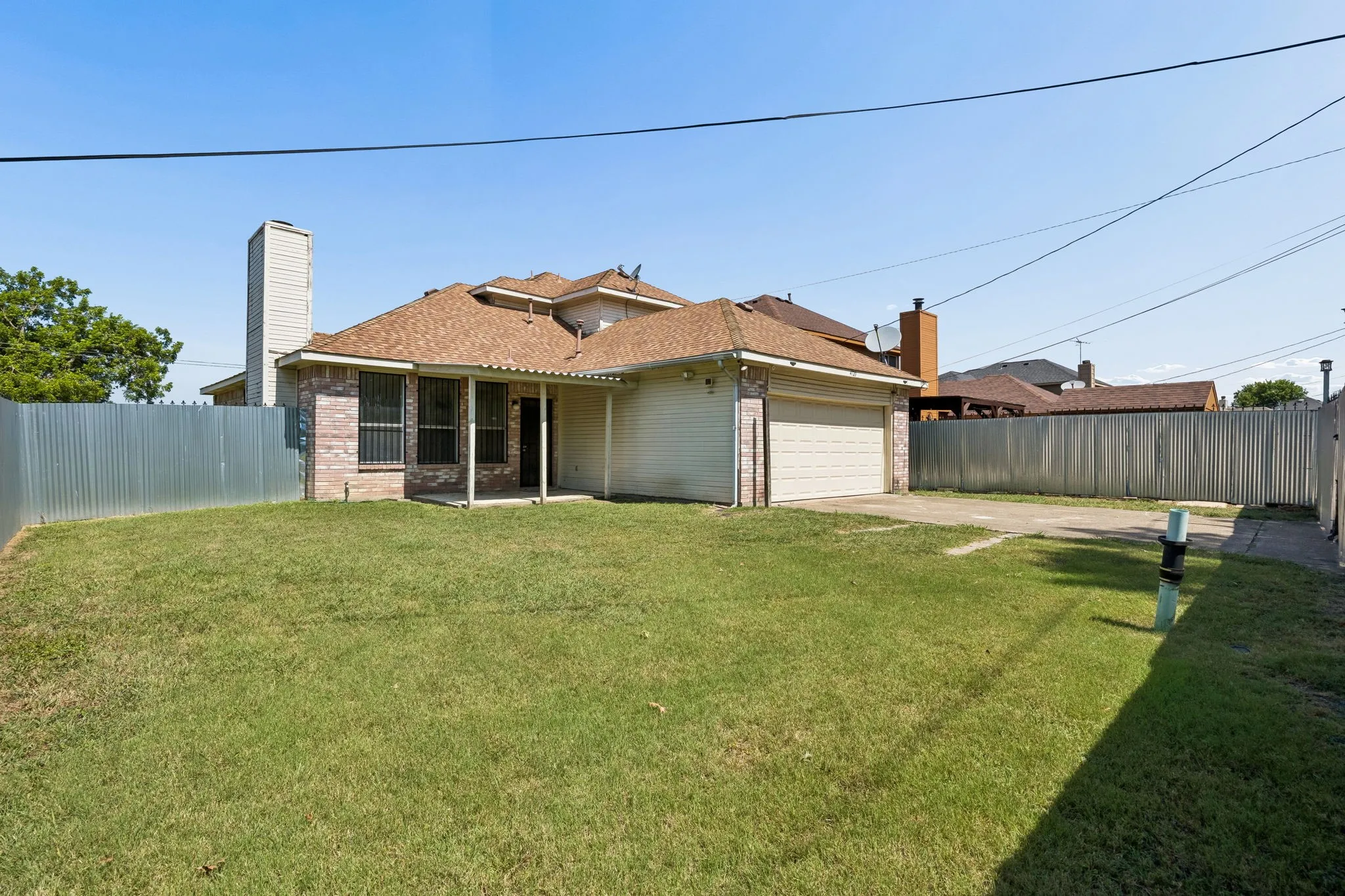 Back Exterior & Yard