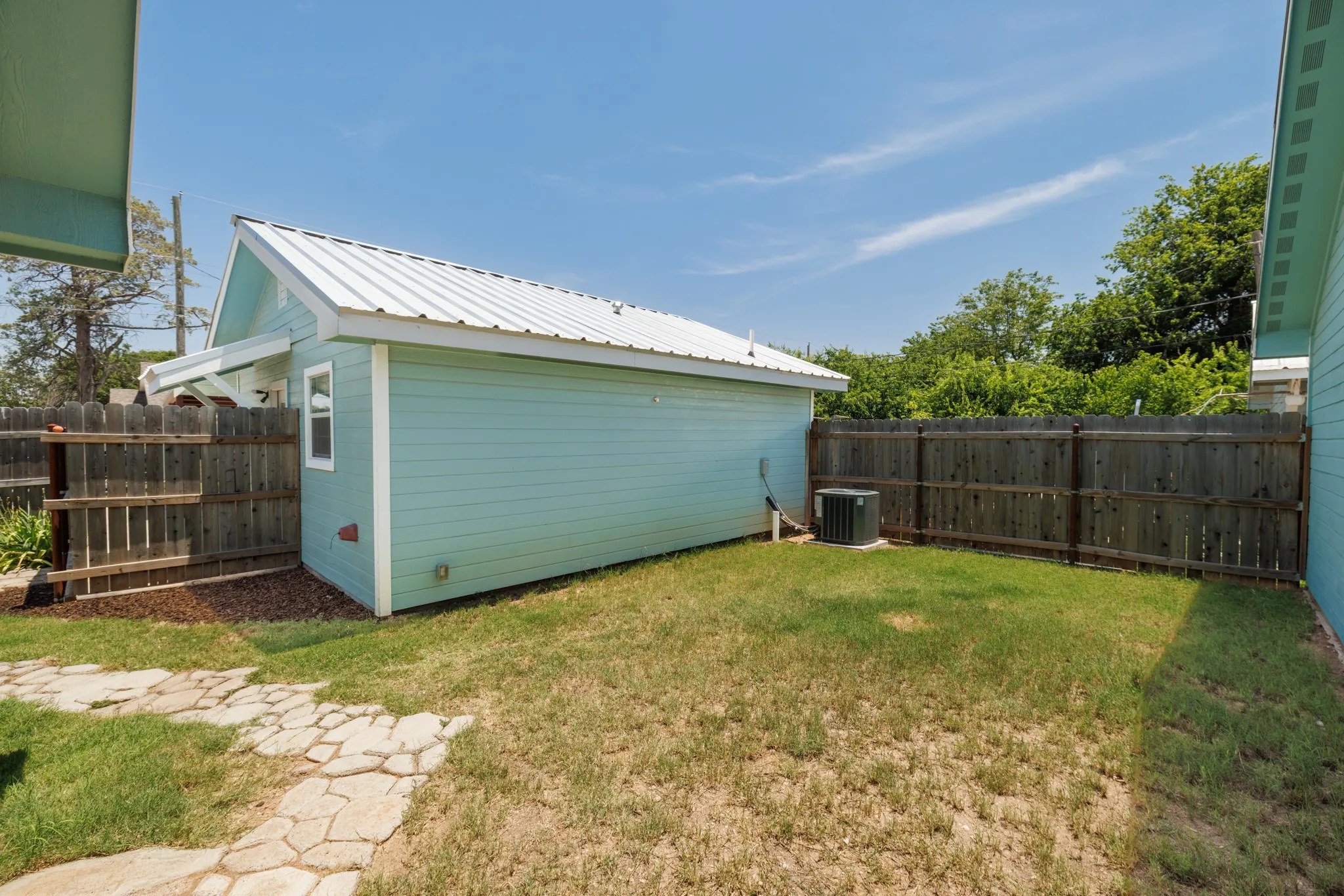 For Sale in Taylor County , 1107 Vine Street, Abilene, Texas 79602, 5 Bedroom, 5 Bathroom, Garage spaces, 0 Sqft, built in 2021, mls#21305189, Real Estate Agent in Abilene, Homes For Sale in Taylor county, Homes For Sale in Abilene, Realtor in Abilene Texas, Real Estate Brokerage Independent Realty Texas, Luminita Cordes Realtor