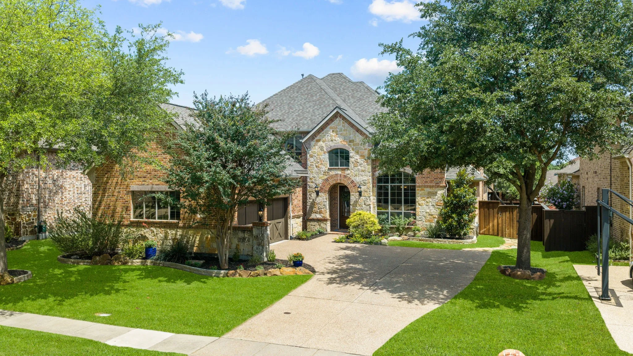 Single Family Residence For Sale in Collin County , 8016 Blue Hole Court, Mc Kinney, Texas 75070, 4 Bedroom, 4 Bathroom, 2 Garage spaces, 3,628 Sqft, built in 2007, mls#21323337, Real Estate Agent in Mc Kinney, Homes For Sale in Collin county, Homes For Sale in Mc Kinney, Realtor in Mc Kinney Texas, Real Estate Brokerage Independent Realty Texas, Luminita Cordes Realtor
