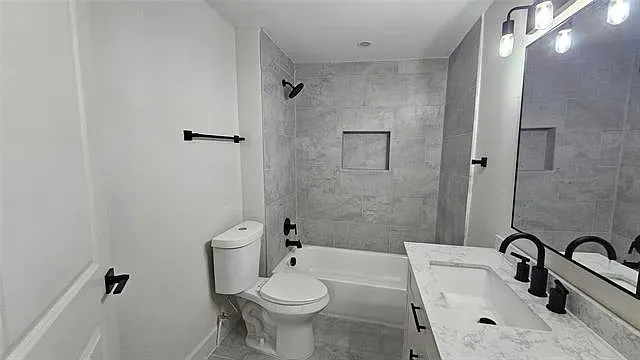 Single Family Residence For Rent in Fannin County , 706 N Main Street, Ector, Texas 75439, 3 Bedrooms, 2 Bathrooms, Garage spaces, 1,033 Sqft, built in 1920, Price $1,650, mls#21312398, Real Estate Agent in Ector, Homes For Rent in Fannin county, Homes For Rent in Ector, Realtor in Ector Texas, Real Estate Brokerage Independent Realty Texas, Luminita Cordes Realtor