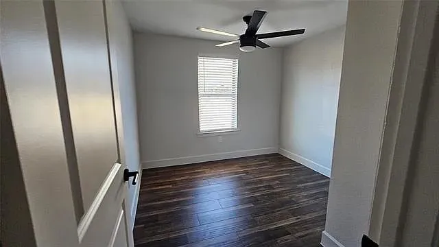 Single Family Residence For Rent in Fannin County , 706 N Main Street, Ector, Texas 75439, 3 Bedrooms, 2 Bathrooms, Garage spaces, 1,033 Sqft, built in 1920, Price $1,650, mls#21312398, Real Estate Agent in Ector, Homes For Rent in Fannin county, Homes For Rent in Ector, Realtor in Ector Texas, Real Estate Brokerage Independent Realty Texas, Luminita Cordes Realtor