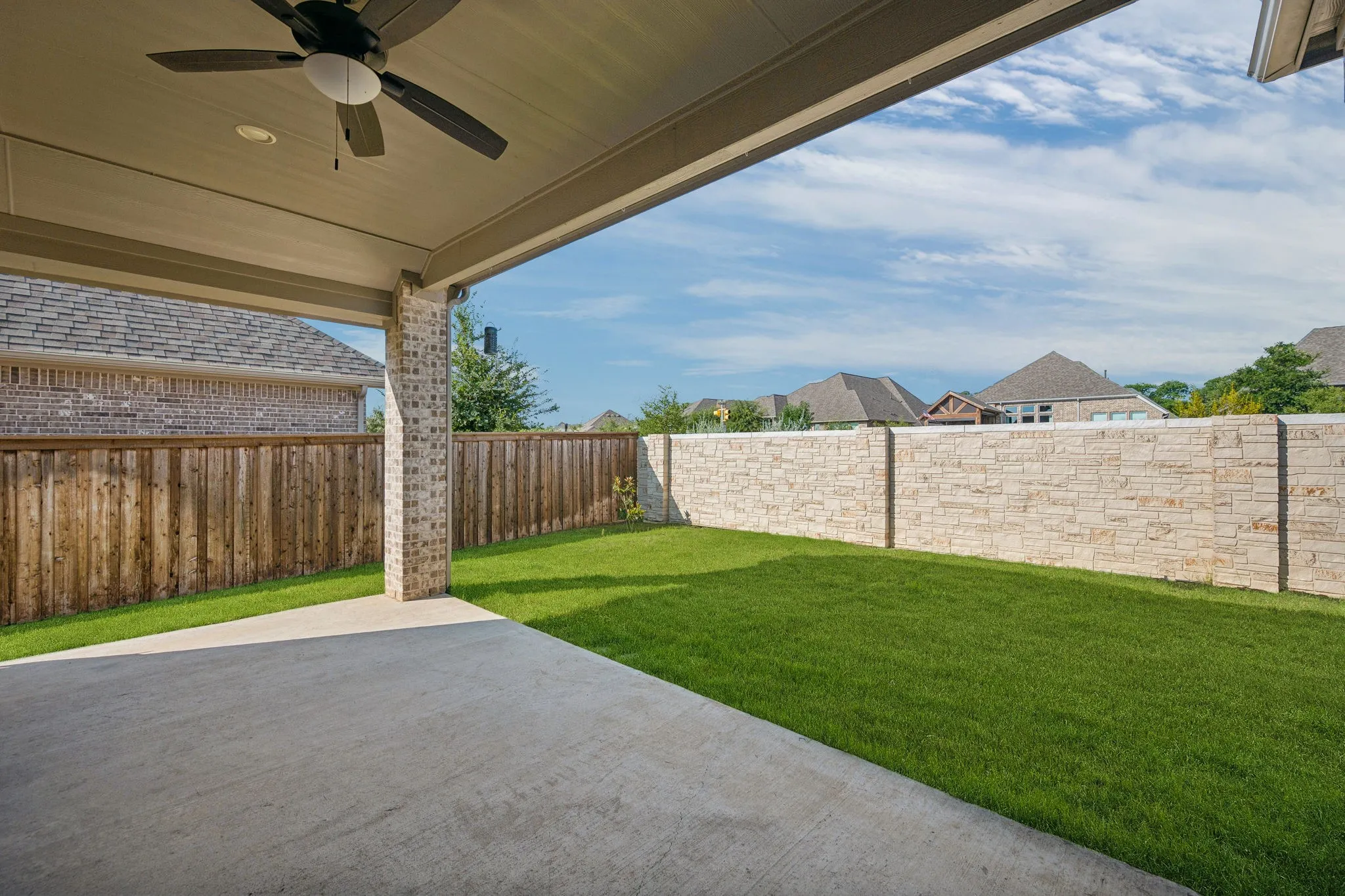 Single Family Residence For Sale in Collin County , 8721 Navidad Falls Drive, Mc Kinney, Texas 75071, 3 Bedrooms, 2 Bathrooms, 2 Garage spaces, 2,071 Sqft, built in 2020, Price $469,000, mls#21322339, Real Estate Agent in Mc Kinney, Homes For Sale in Collin county, Homes For Sale in Mc Kinney, Realtor in Mc Kinney Texas, Real Estate Brokerage Independent Realty Texas, Luminita Cordes Realtor