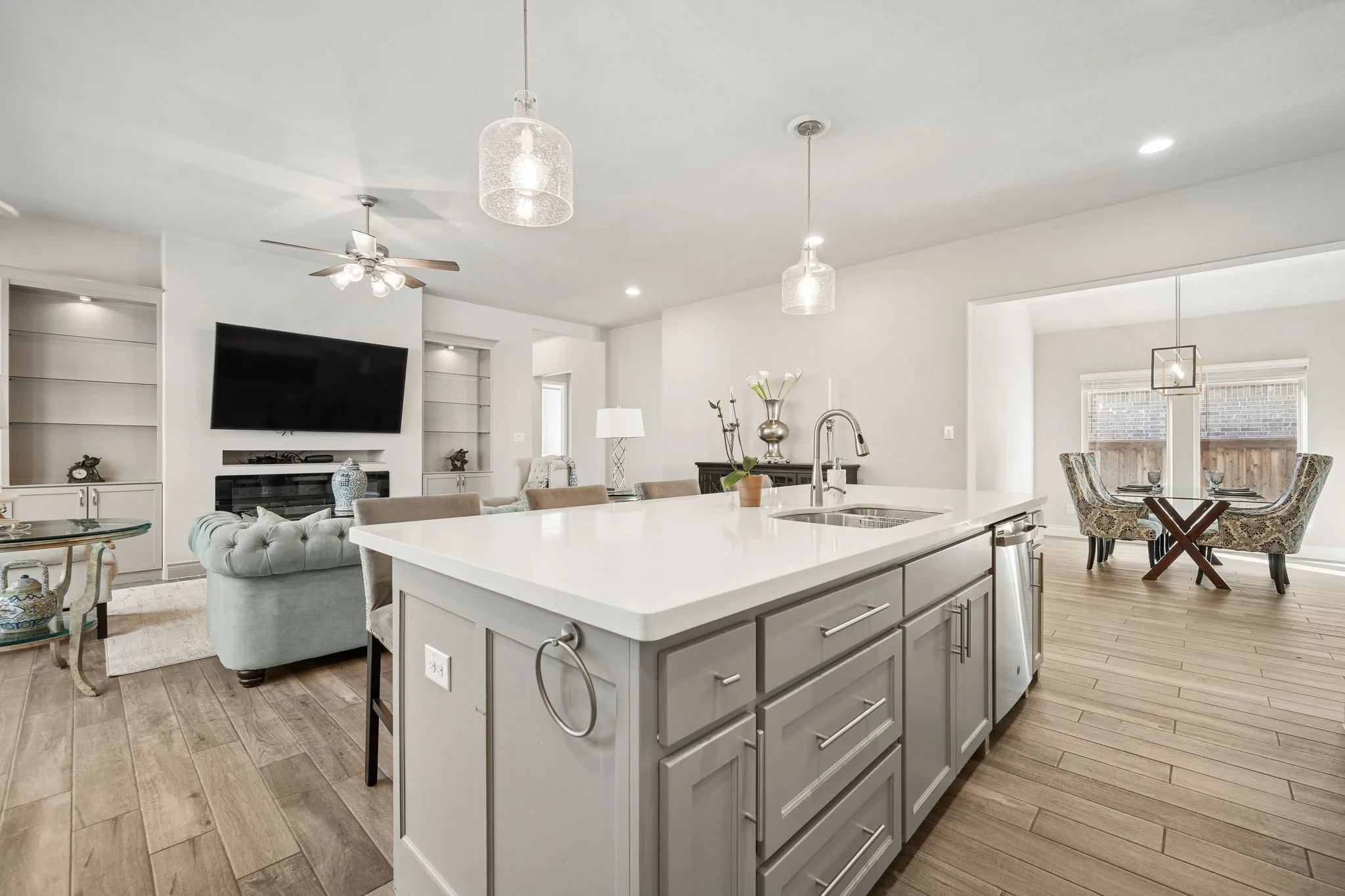 Single Family Residence For Sale in Collin County , 8721 Navidad Falls Drive, Mc Kinney, Texas 75071, 3 Bedrooms, 2 Bathrooms, 2 Garage spaces, 2,071 Sqft, built in 2020, Price $469,000, mls#21322339, Real Estate Agent in Mc Kinney, Homes For Sale in Collin county, Homes For Sale in Mc Kinney, Realtor in Mc Kinney Texas, Real Estate Brokerage Independent Realty Texas, Luminita Cordes Realtor