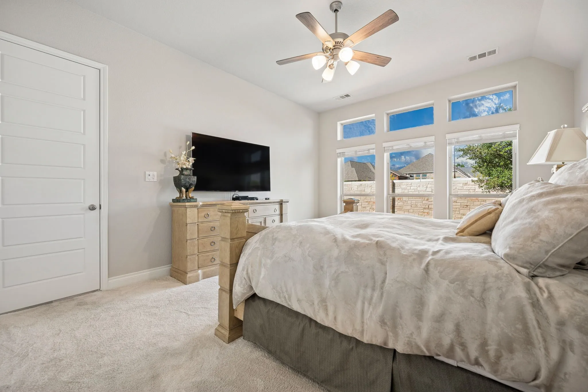 Single Family Residence For Sale in Collin County , 8721 Navidad Falls Drive, Mc Kinney, Texas 75071, 3 Bedrooms, 2 Bathrooms, 2 Garage spaces, 2,071 Sqft, built in 2020, Price $469,000, mls#21322339, Real Estate Agent in Mc Kinney, Homes For Sale in Collin county, Homes For Sale in Mc Kinney, Realtor in Mc Kinney Texas, Real Estate Brokerage Independent Realty Texas, Luminita Cordes Realtor