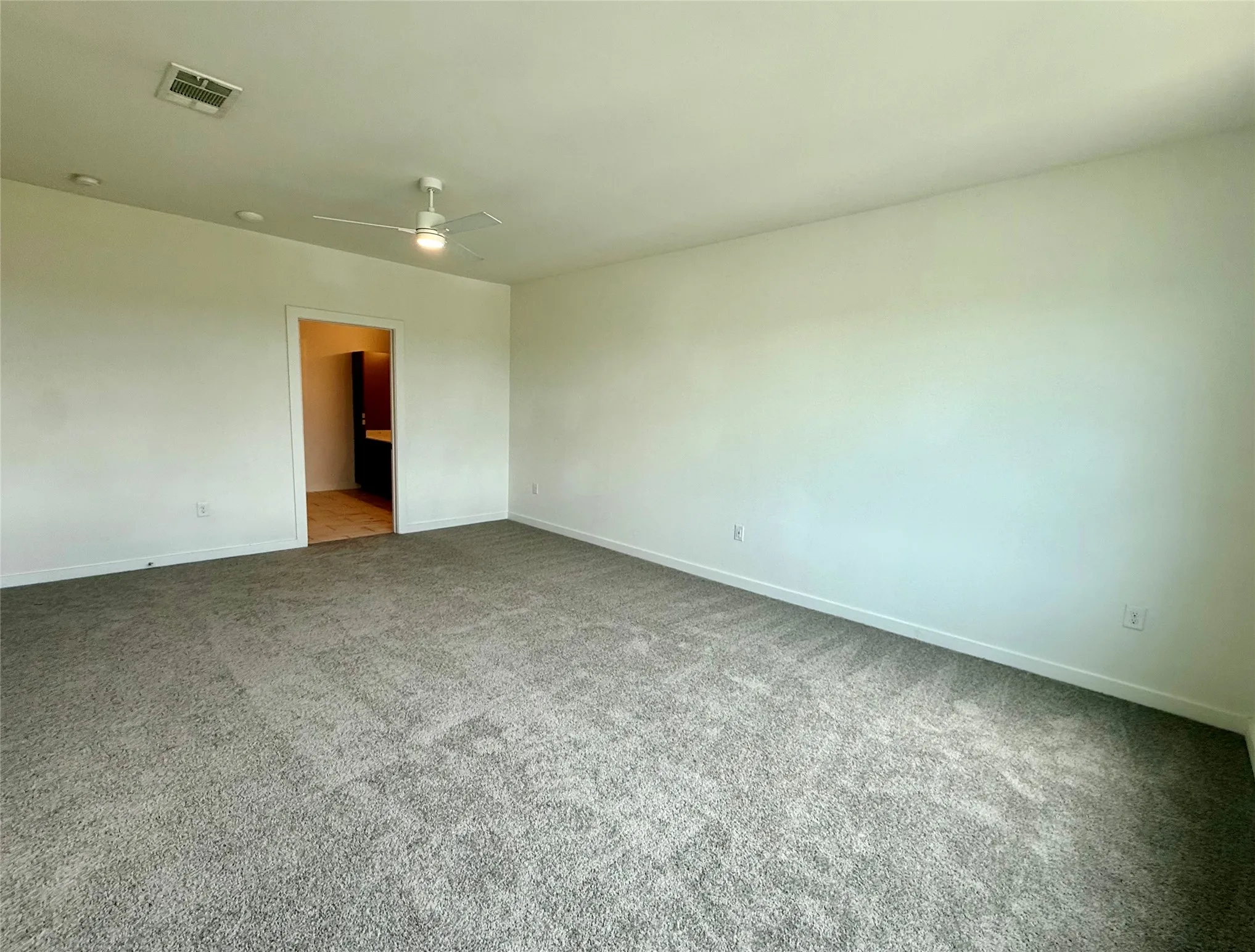 Apartment For Rent in Dallas County , 7450 Coronado Avenue 613, Dallas, Texas 75214, 2 Bedrooms, 3 Bathrooms, Garage spaces, 2,213 Sqft, built in 2018, Price $4,364, mls#21324723, Real Estate Agent in Dallas, Homes For Rent in Dallas county, Homes For Rent in Dallas, Realtor in Dallas Texas, Real Estate Brokerage Independent Realty Texas, Luminita Cordes Realtor