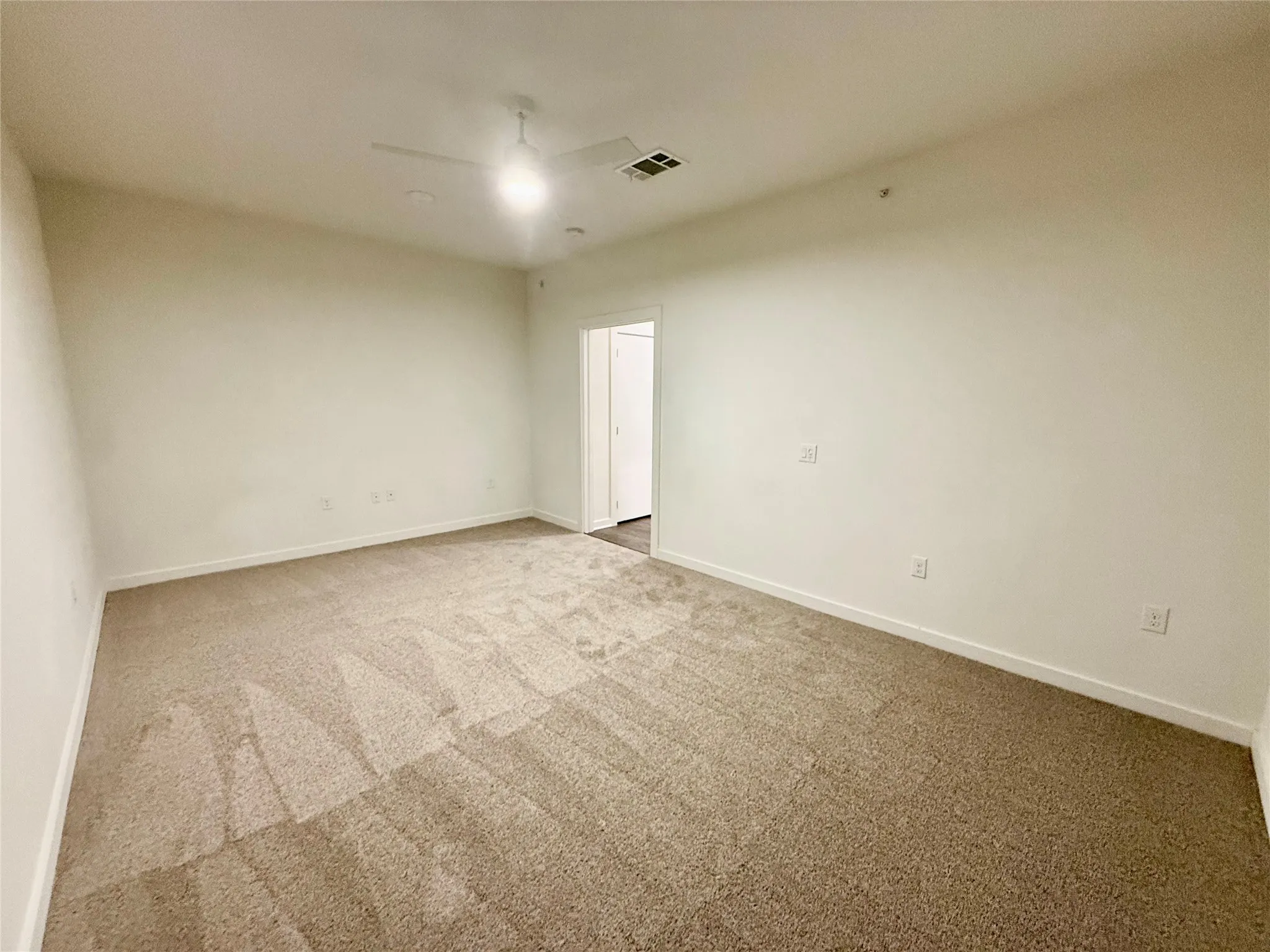 Apartment For Rent in Dallas County , 7450 Coronado Avenue 613, Dallas, Texas 75214, 2 Bedrooms, 3 Bathrooms, Garage spaces, 2,213 Sqft, built in 2018, Price $4,364, mls#21324723, Real Estate Agent in Dallas, Homes For Rent in Dallas county, Homes For Rent in Dallas, Realtor in Dallas Texas, Real Estate Brokerage Independent Realty Texas, Luminita Cordes Realtor
