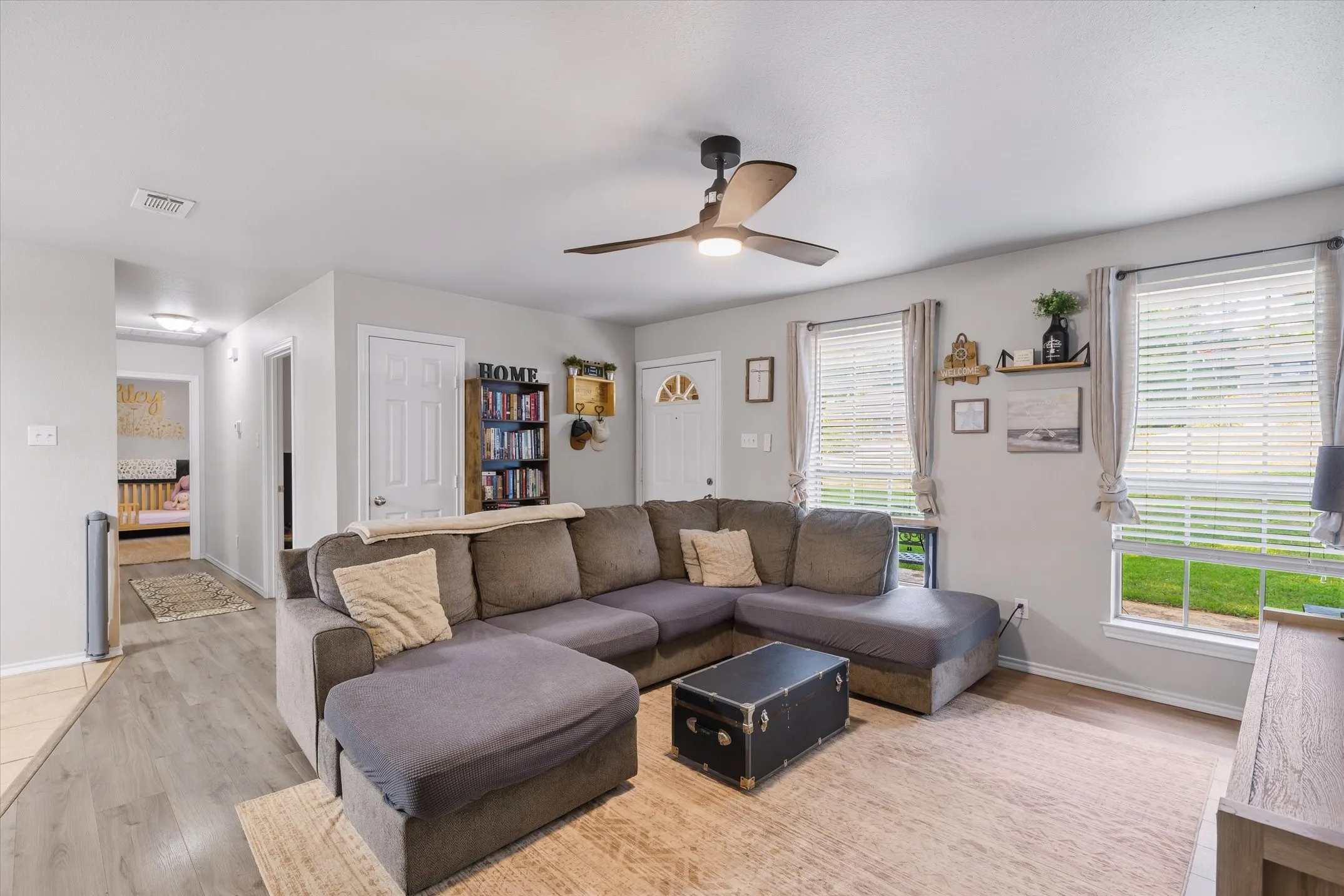 Single Family Residence For Sale in Smith County , 9165 Stonecreek, Tyler, Texas 75703, 3 Bedroom, 2 Bathroom, 2 Garage spaces, 1,376 Sqft, built in 2007, mls#21324729, Real Estate Agent in Tyler, Homes For Sale in Smith county, Homes For Sale in Tyler, Realtor in Tyler Texas, Real Estate Brokerage Independent Realty Texas, Luminita Cordes Realtor