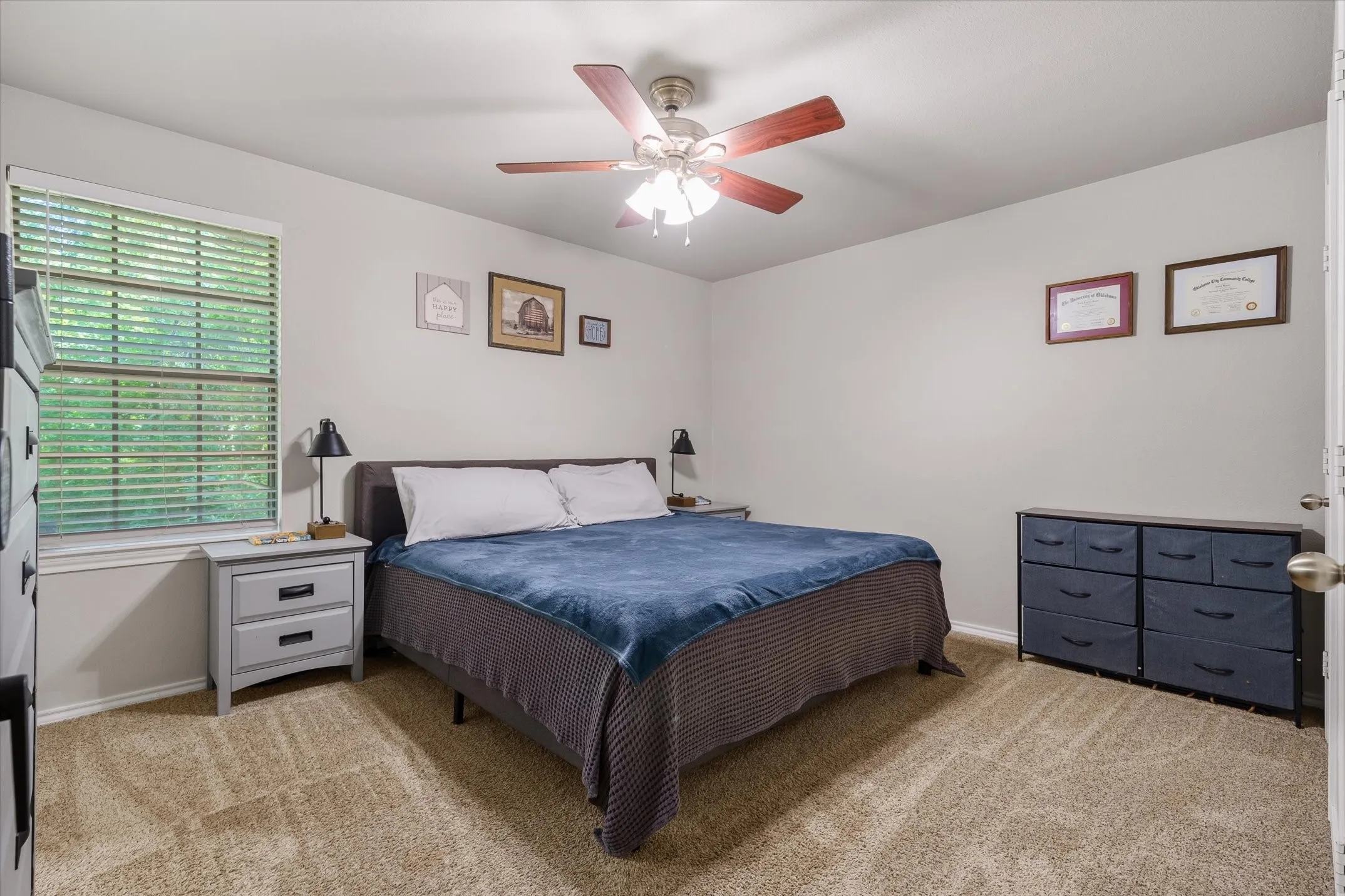 Single Family Residence For Sale in Smith County , 9165 Stonecreek, Tyler, Texas 75703, 3 Bedroom, 2 Bathroom, 2 Garage spaces, 1,376 Sqft, built in 2007, mls#21324729, Real Estate Agent in Tyler, Homes For Sale in Smith county, Homes For Sale in Tyler, Realtor in Tyler Texas, Real Estate Brokerage Independent Realty Texas, Luminita Cordes Realtor