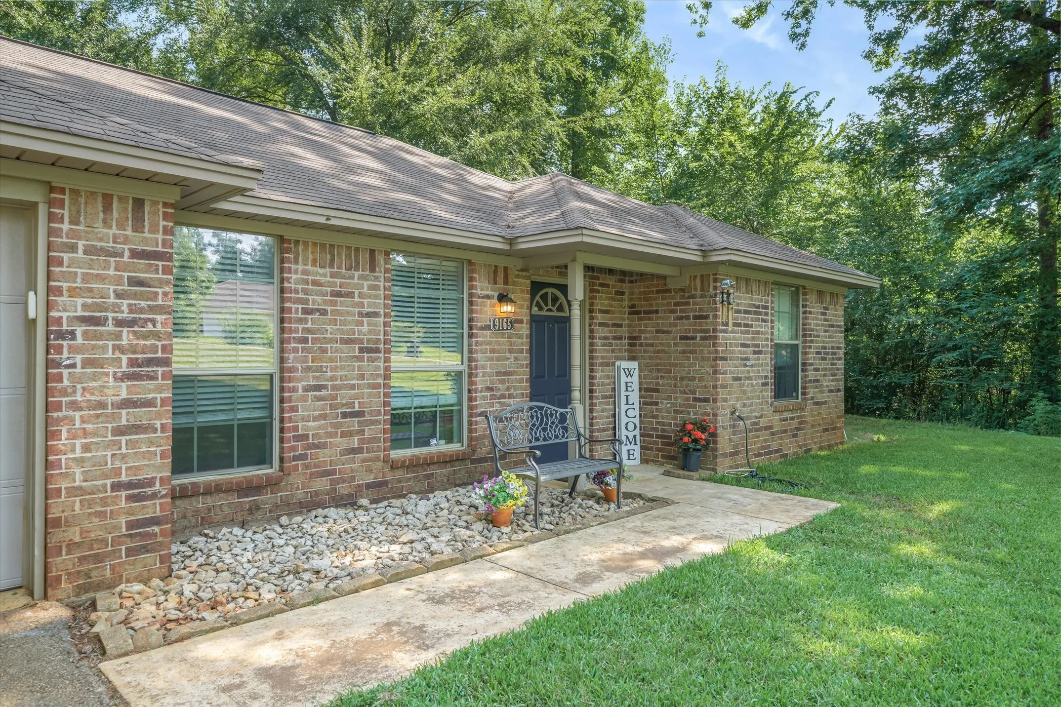 Single Family Residence For Sale in Smith County , 9165 Stonecreek, Tyler, Texas 75703, 3 Bedroom, 2 Bathroom, 2 Garage spaces, 1,376 Sqft, built in 2007, mls#21324729, Real Estate Agent in Tyler, Homes For Sale in Smith county, Homes For Sale in Tyler, Realtor in Tyler Texas, Real Estate Brokerage Independent Realty Texas, Luminita Cordes Realtor